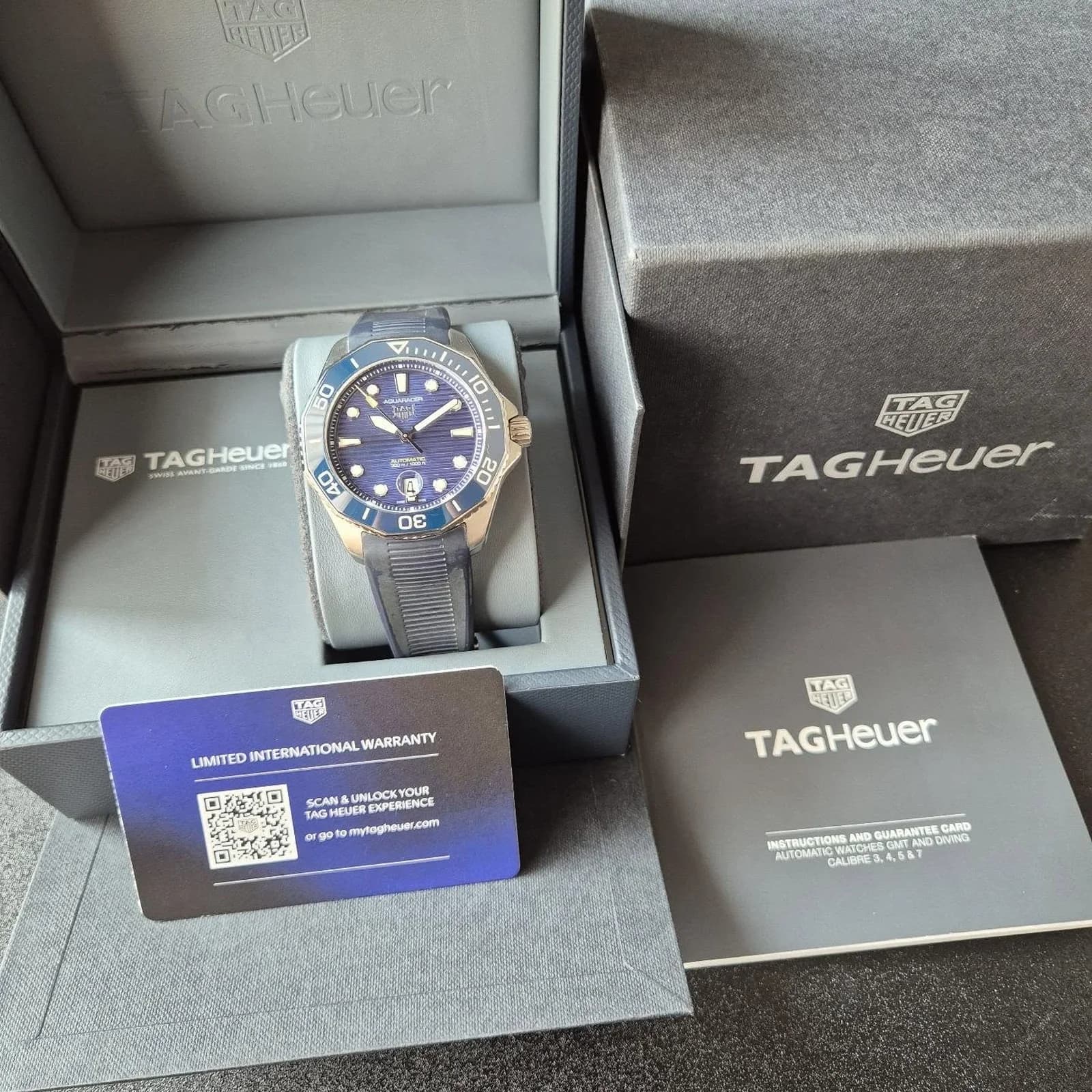 Thumb Aquaracer Professional 300 43 Stainless Steel / Blue / Rubber