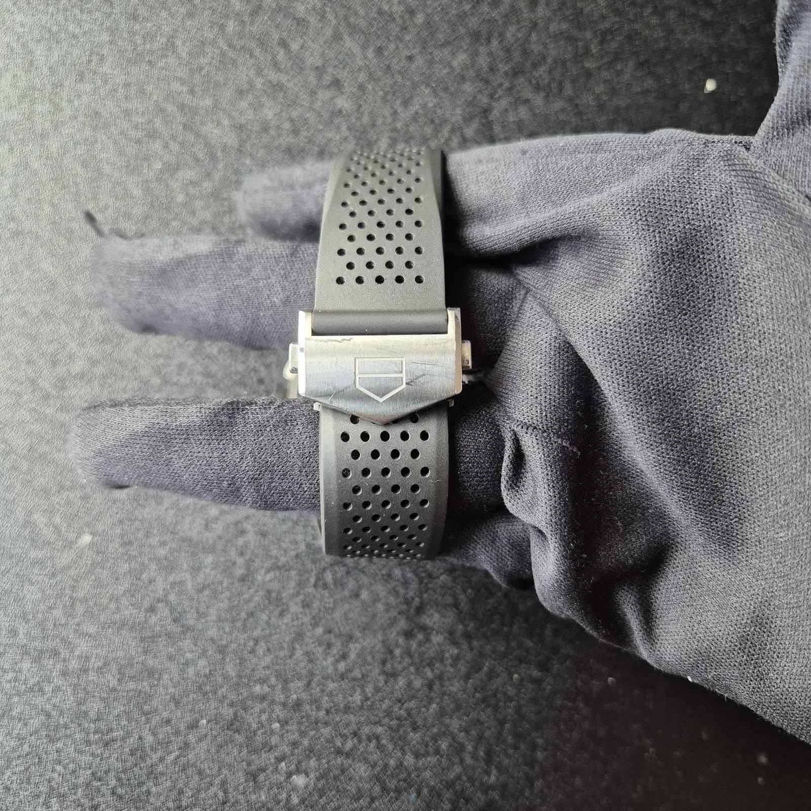 Thumb Connected Calibre E5