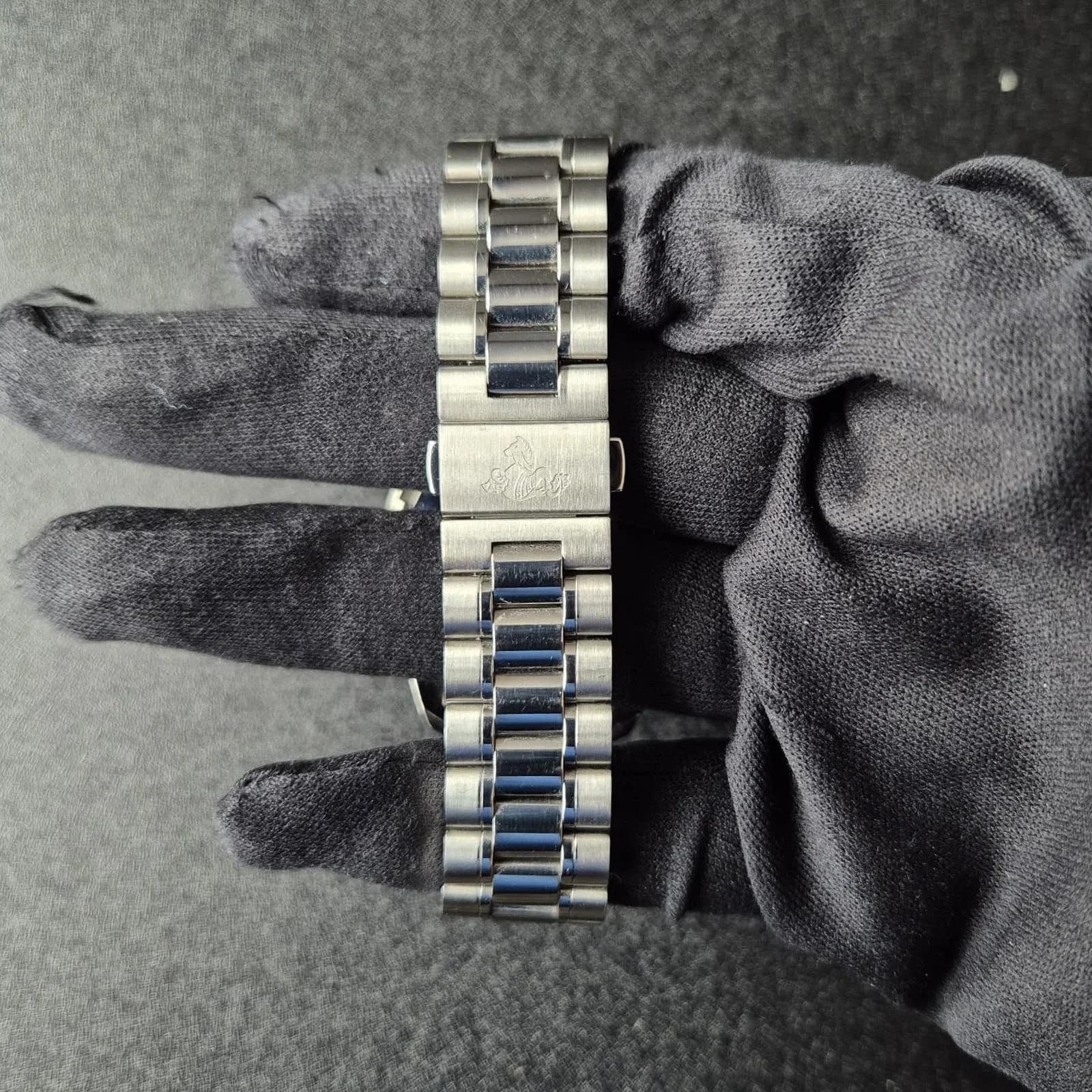 Thumb Speedmaster Co-Axial 38 Stainless Steel / Blue / Bracelet