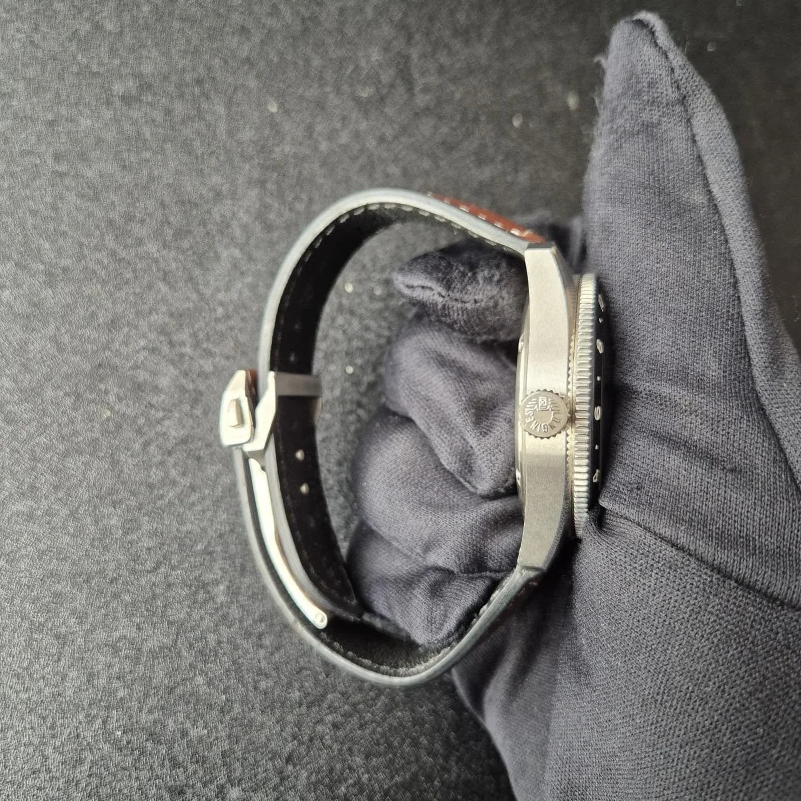 Thumb Spirit Zulu Time 42 Black / Strap