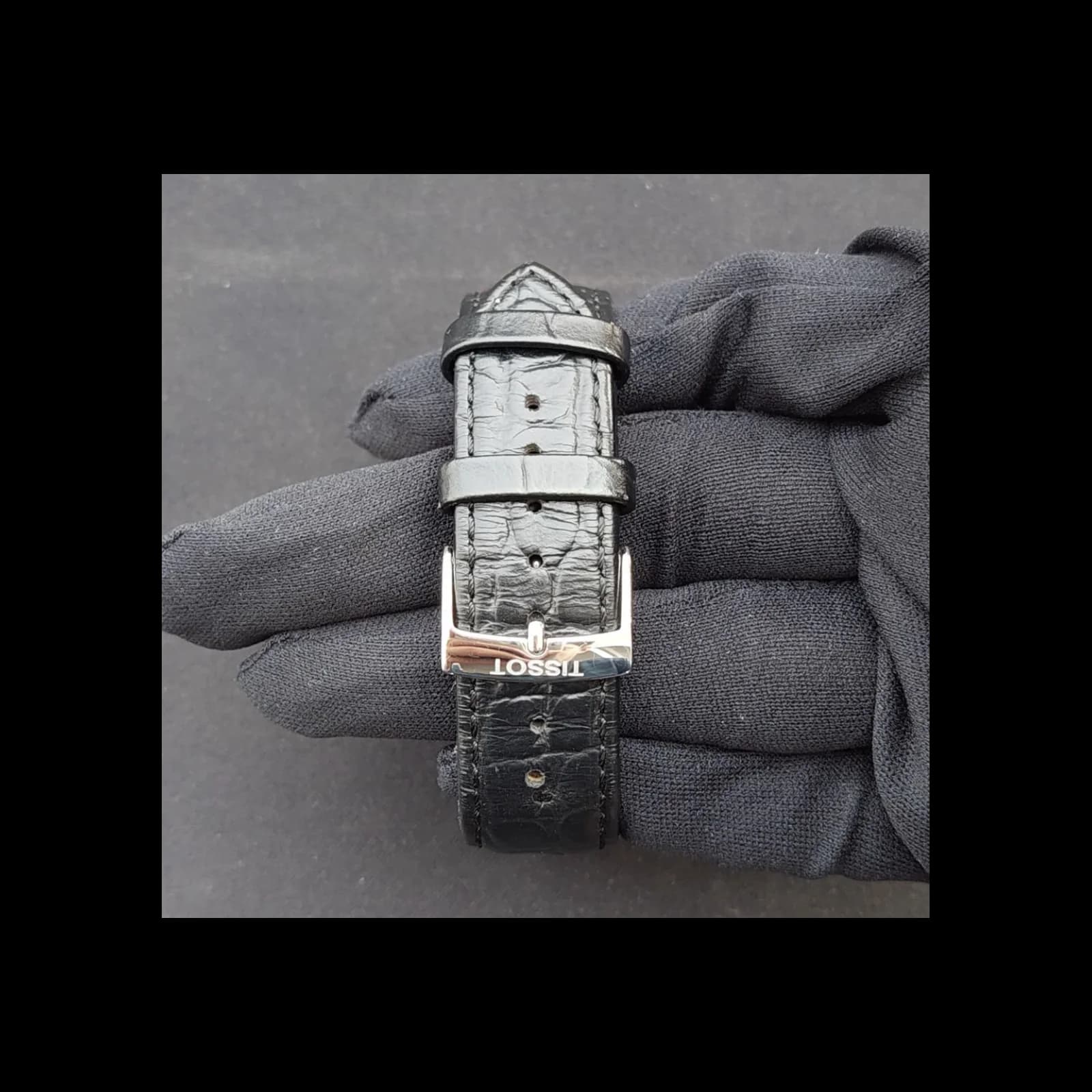 Thumb Everytime Medium Stainless Steel / Black / Strap