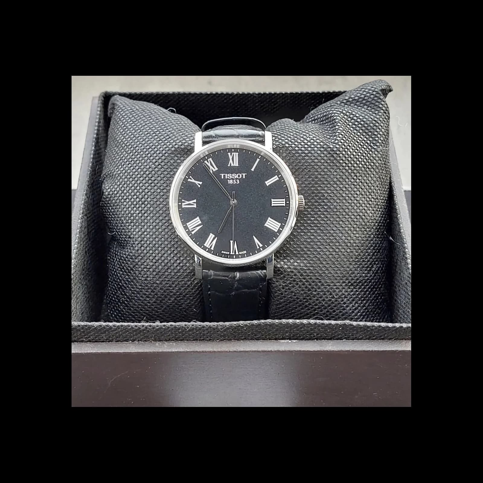 Thumb Everytime Medium Stainless Steel / Black / Strap