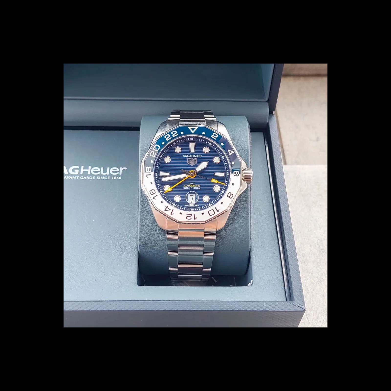 Thumb Aquaracer Professional 300 GMT Stainless Steel / Blue / Bracelet