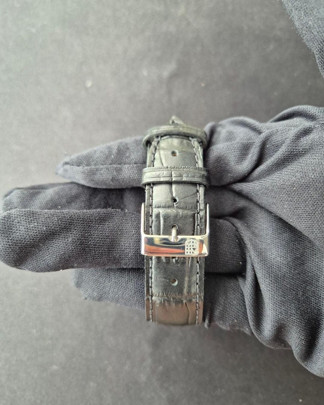 Thumb Slimline Small Second Quartz