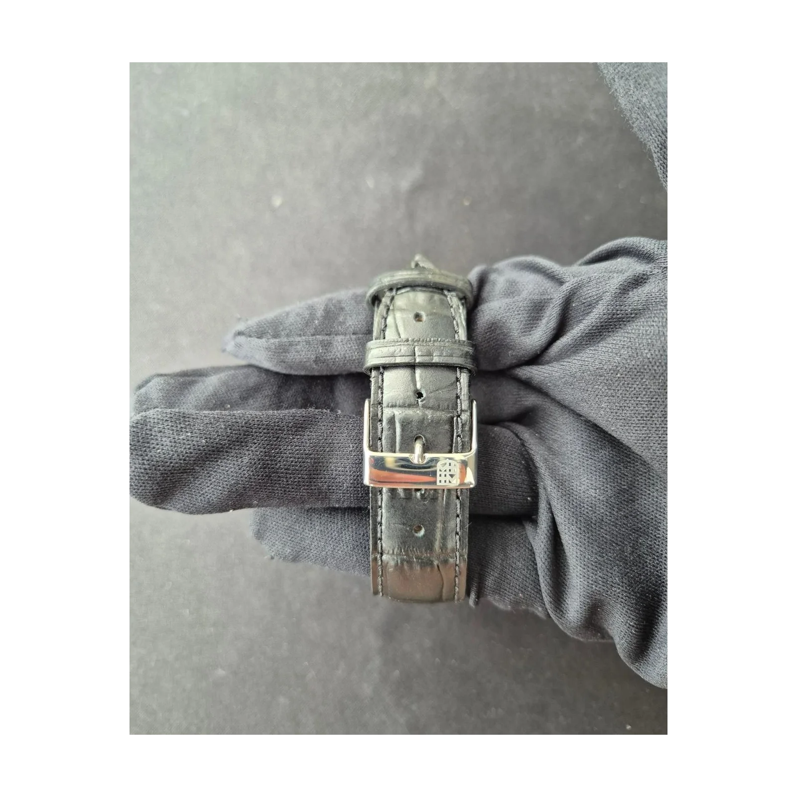 Thumb Slimline Small Second Quartz