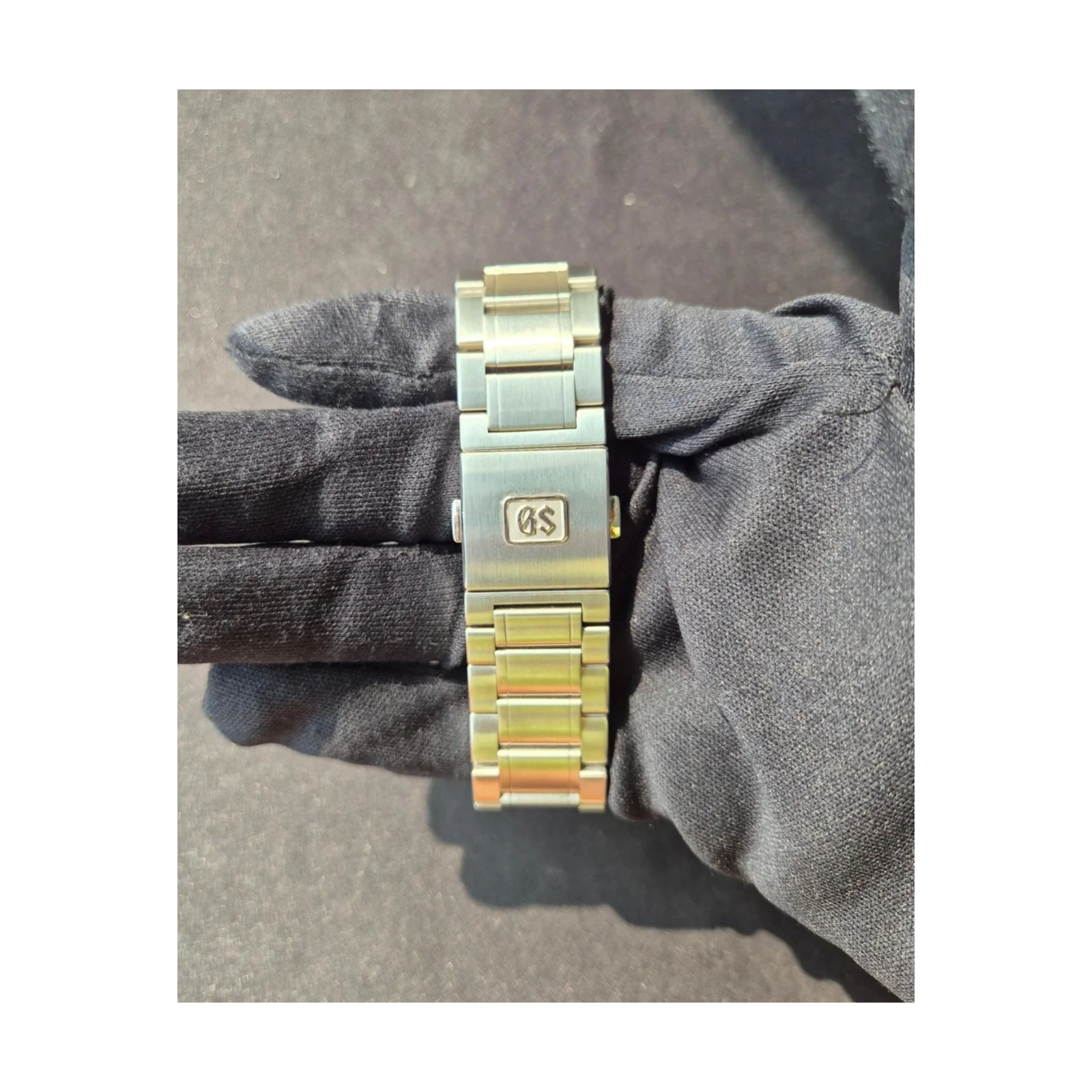 Thumb Spring Drive Evolution 9 Stainless Steel / White / Bracelet
