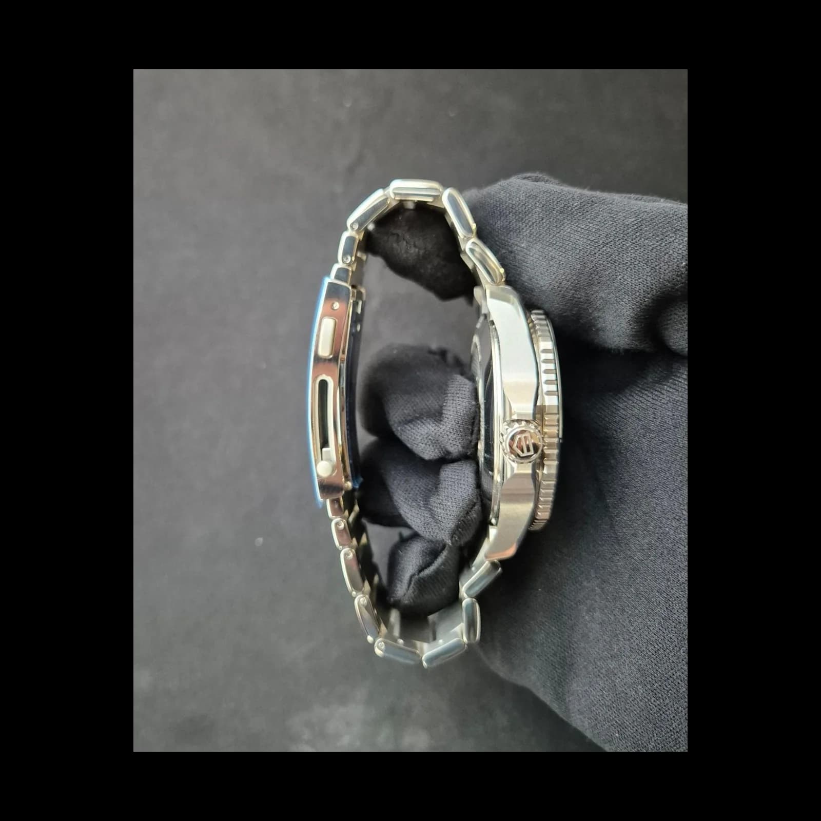 Thumb Aquaracer Professional 300 GMT Stainless Steel / Blue / Bracelet