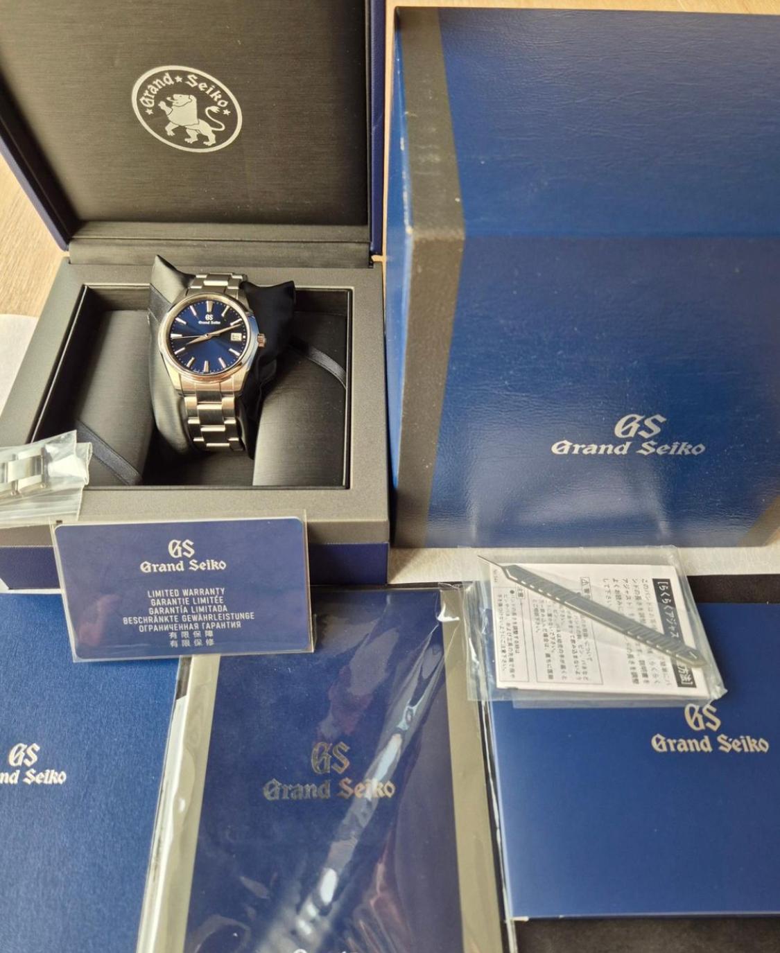 Thumb Heritage Collection Blue Quartz