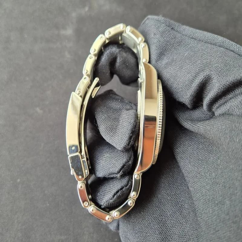 Thumb Black Bay Fifty-Four Stainless Steel / Black / Bracelet