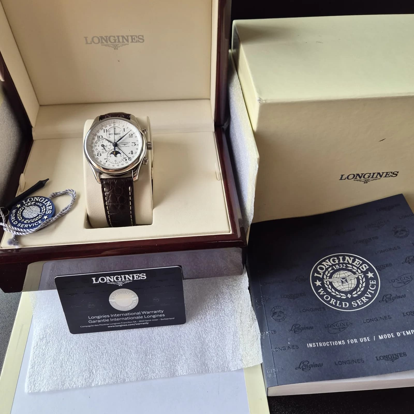 Thumb Master Collection 42 Chronograph Calendar Stainless Steel / Silver-Arabic / Alligator