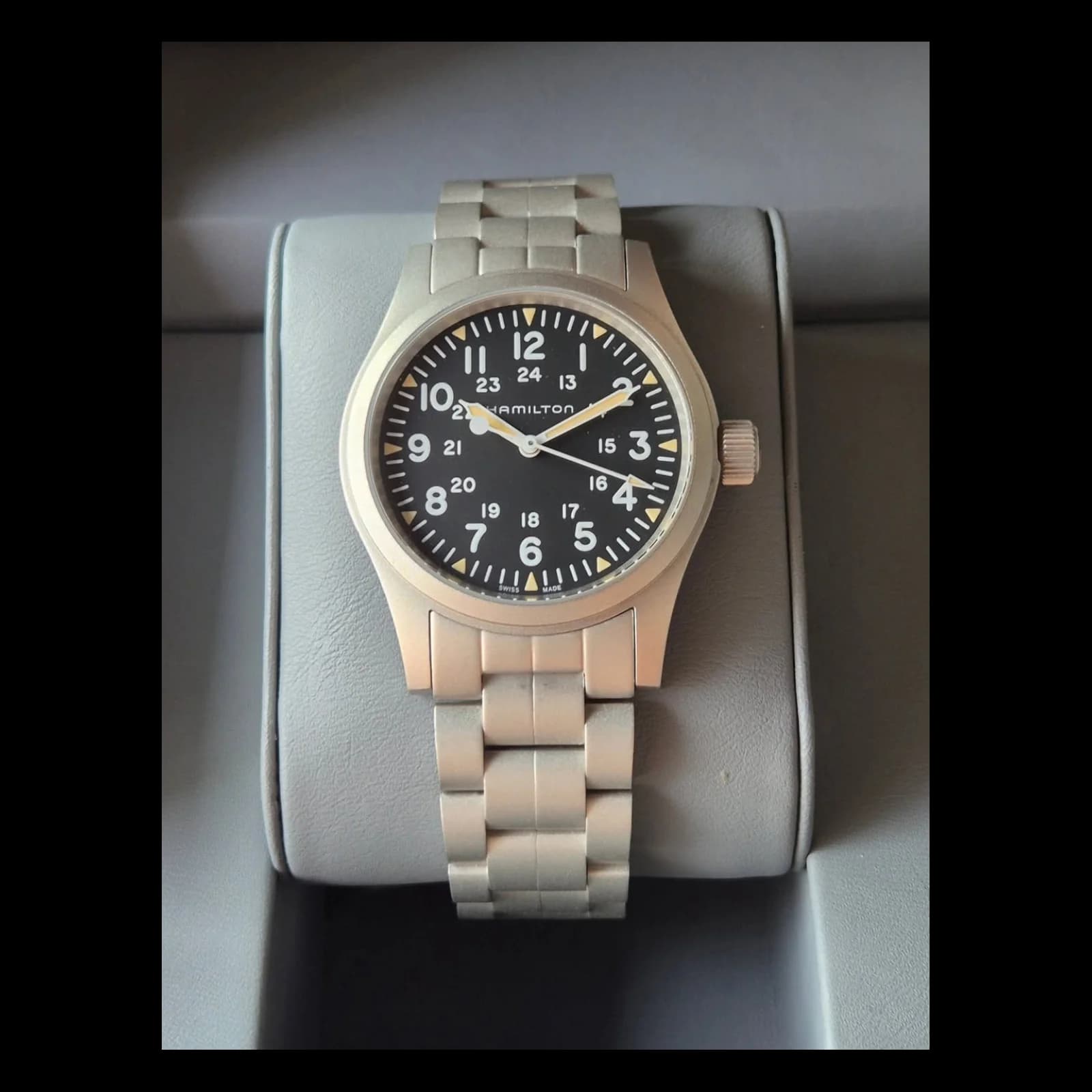 Thumb Khaki Field Mechanical 38 Black / Bracelet