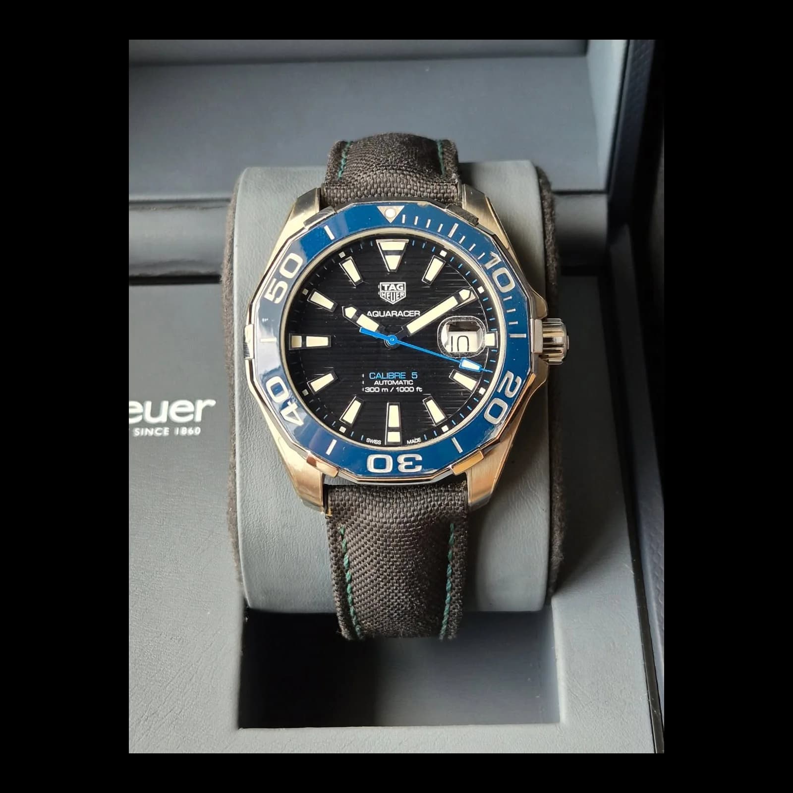 Thumb Aquracer 300M Calibre 5 43 Stainless Steel / Black / Nylon