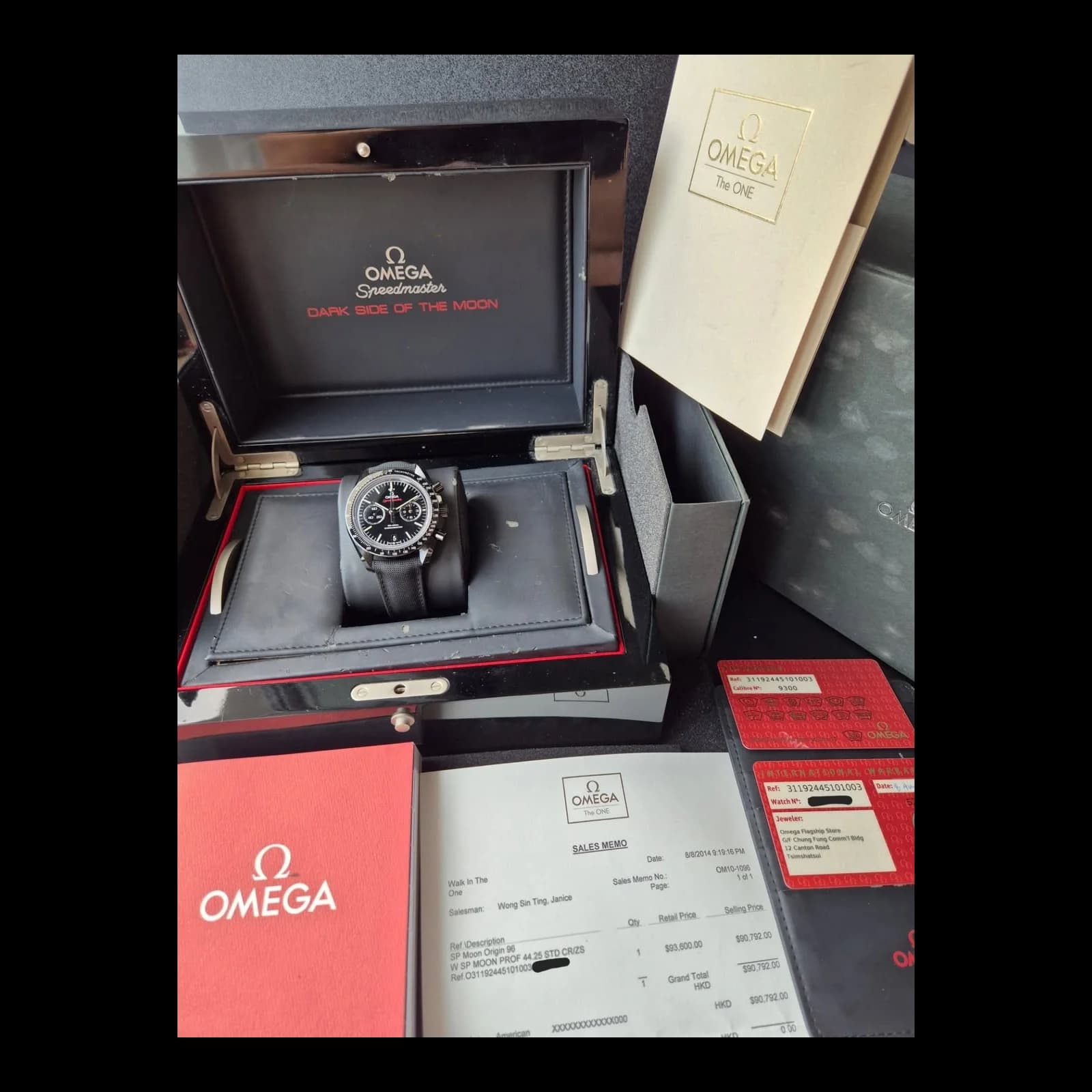 Thumb Speedmaster Moonwatch Co-Axial Dark Side of the Moon