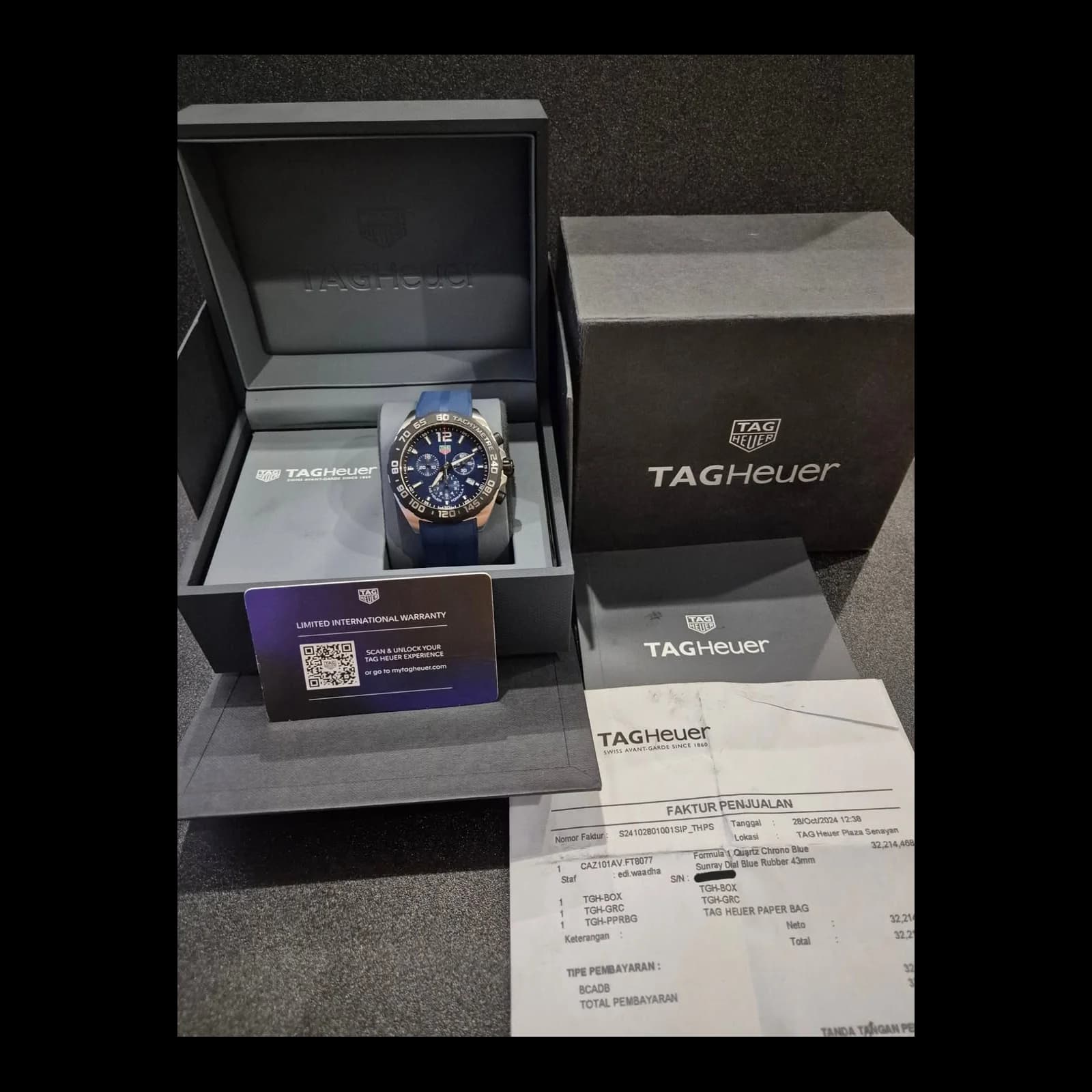 Thumb Formula 1 Chronograph Quartz Stainless Steel / The Watch Gallery