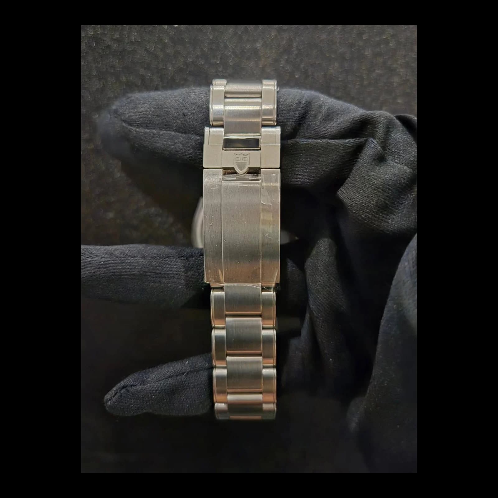 Thumb Black Bay Master Chronometer Stainless Steel - Burgundy / Black / Oyster