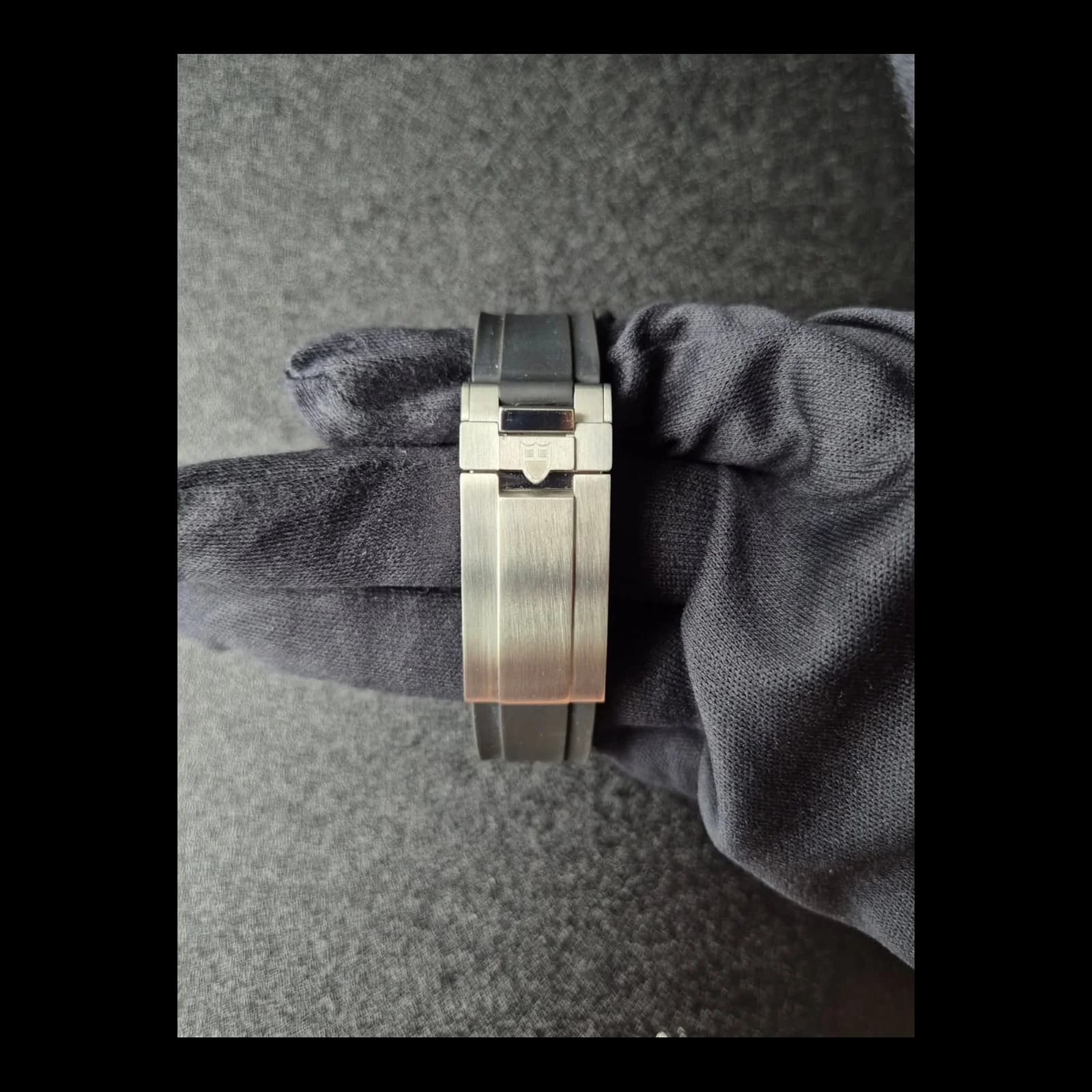 Thumb Black Bay Fifty-Four Stainless Steel / Black / Rubber