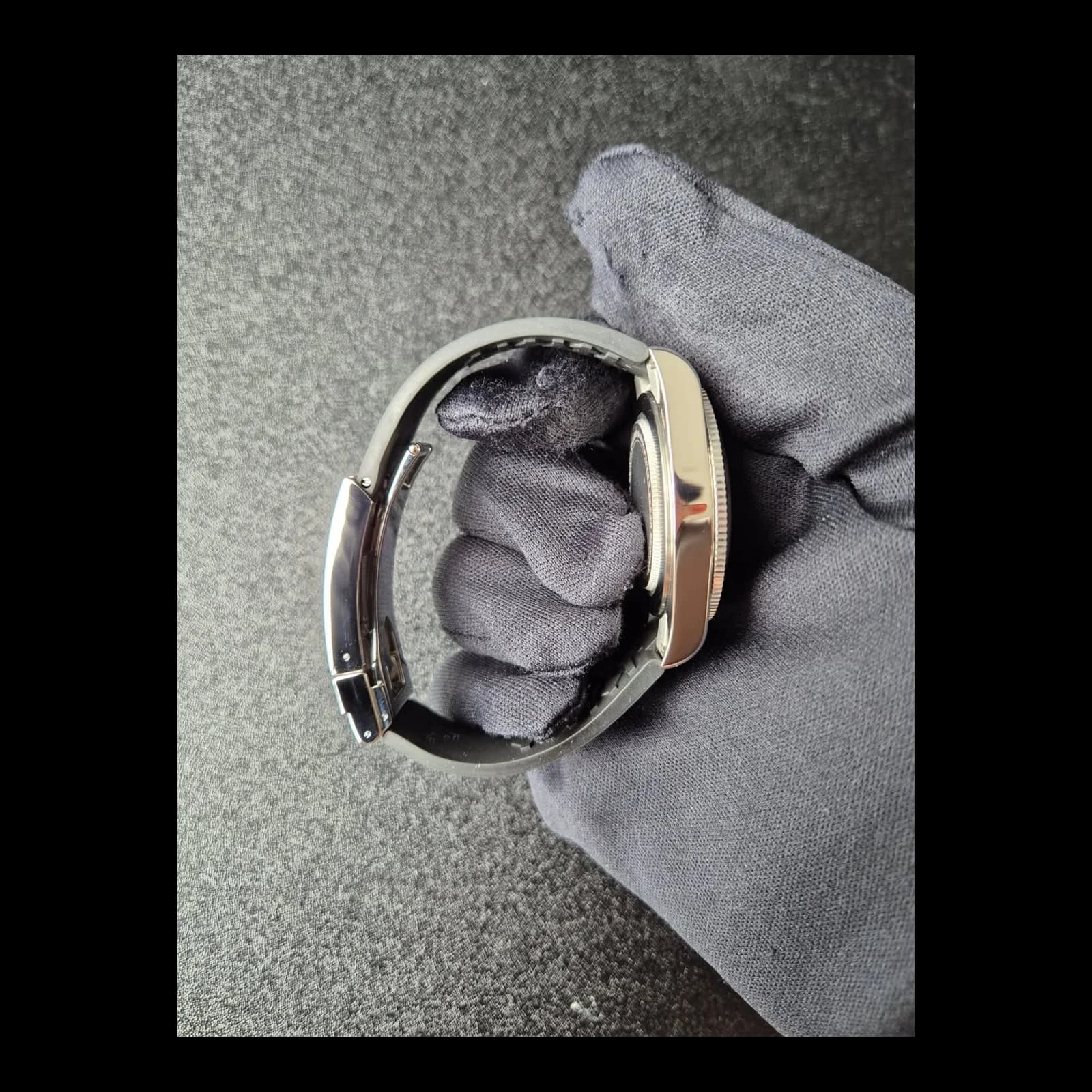 Thumb Black Bay Fifty-Four Stainless Steel / Black / Rubber