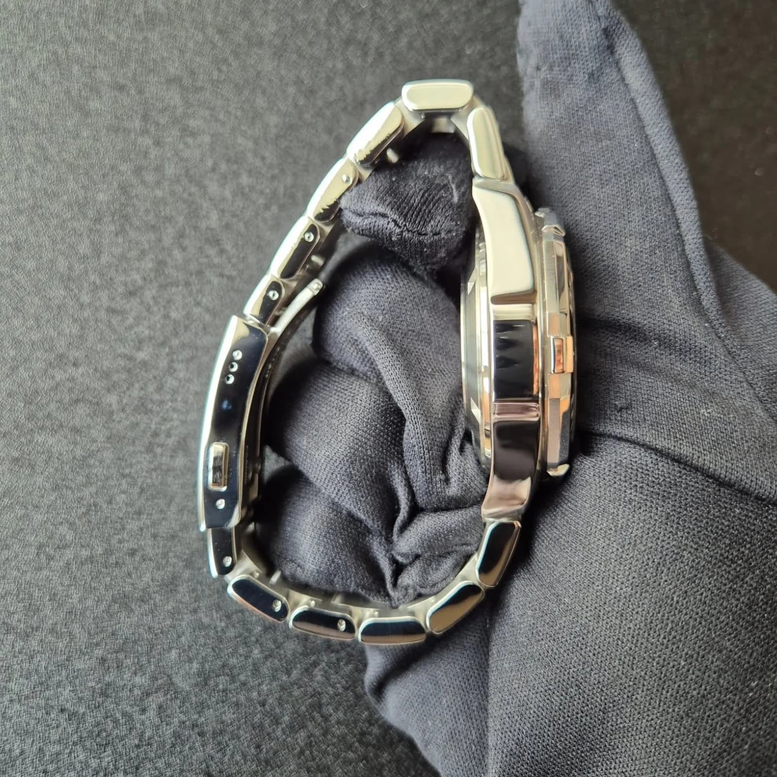 Thumb Aquaracer 300M Calibre 16 43 Stainless Steel / Black / Bracelet