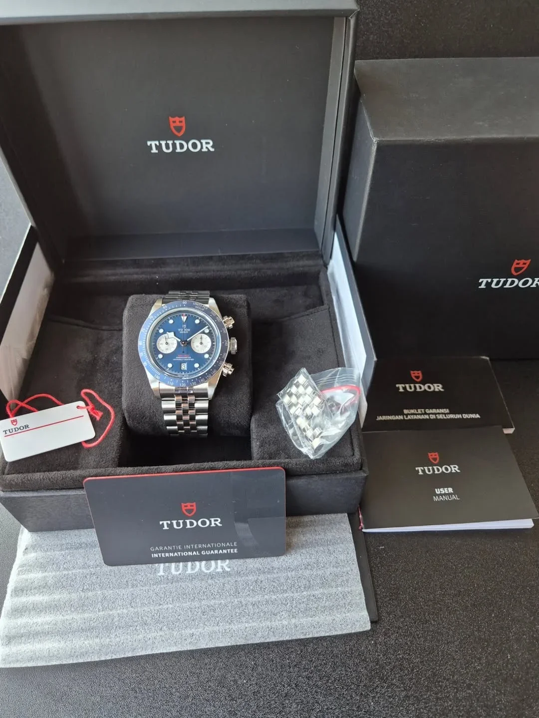 Thumb Heritage Black Bay Chrono Blue / Bracelet