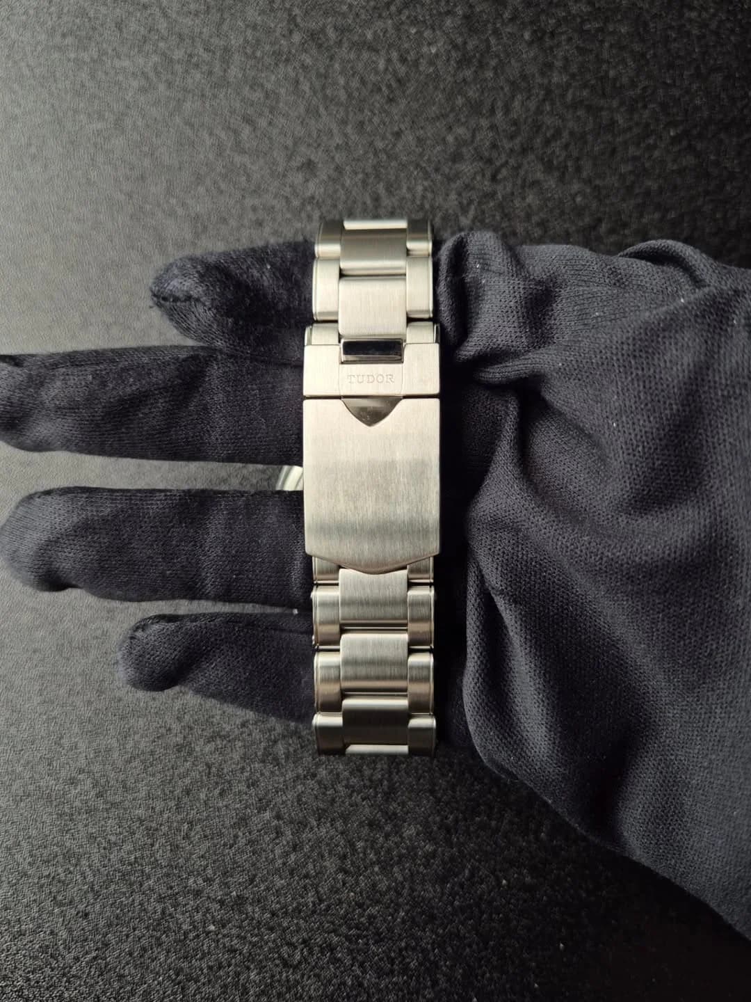 Thumb Heritage Black Bay Steel Manufacture / Bracelet