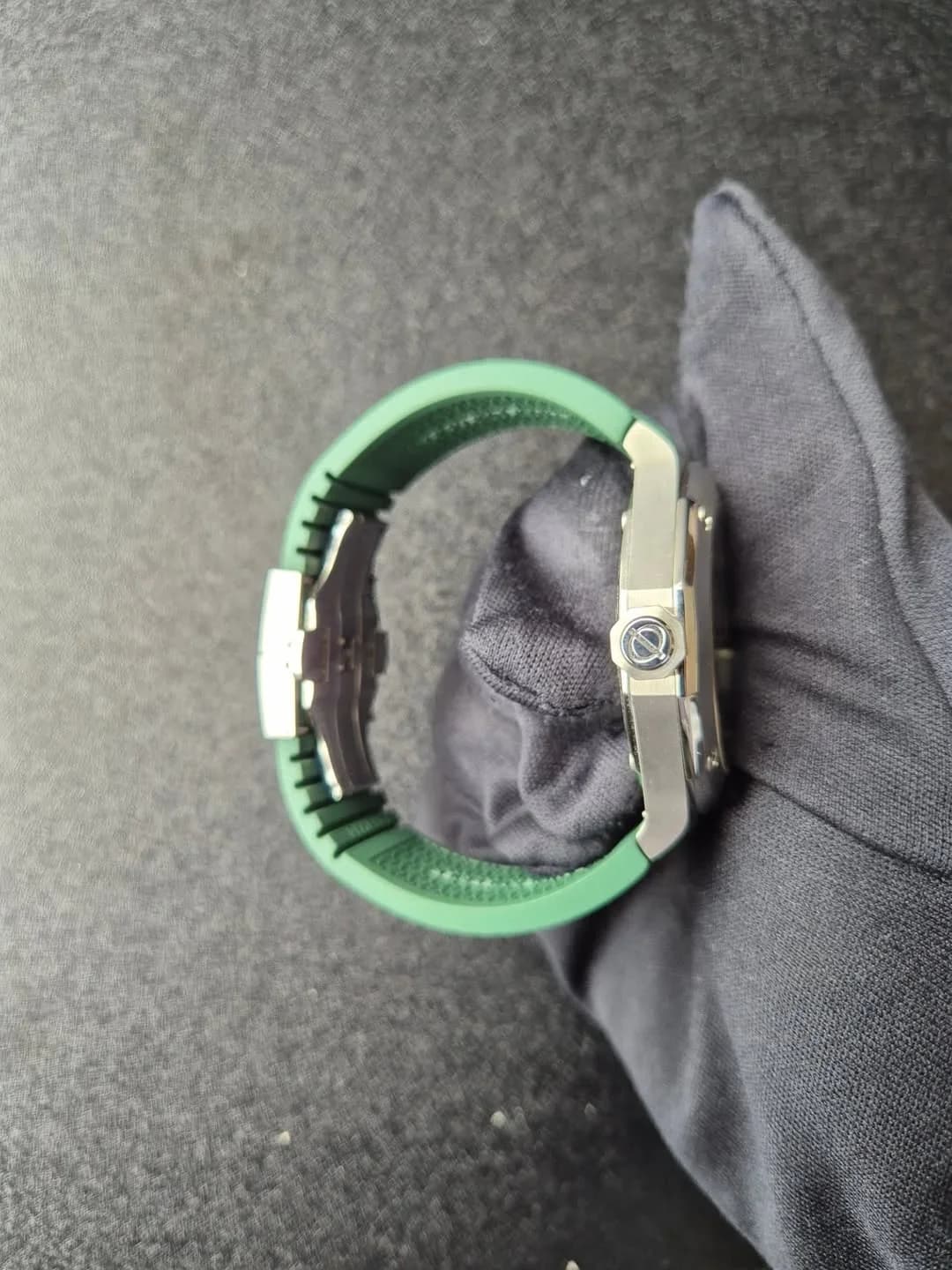 Thumb Riviera 42 Stainless Steel / Green / Rubber