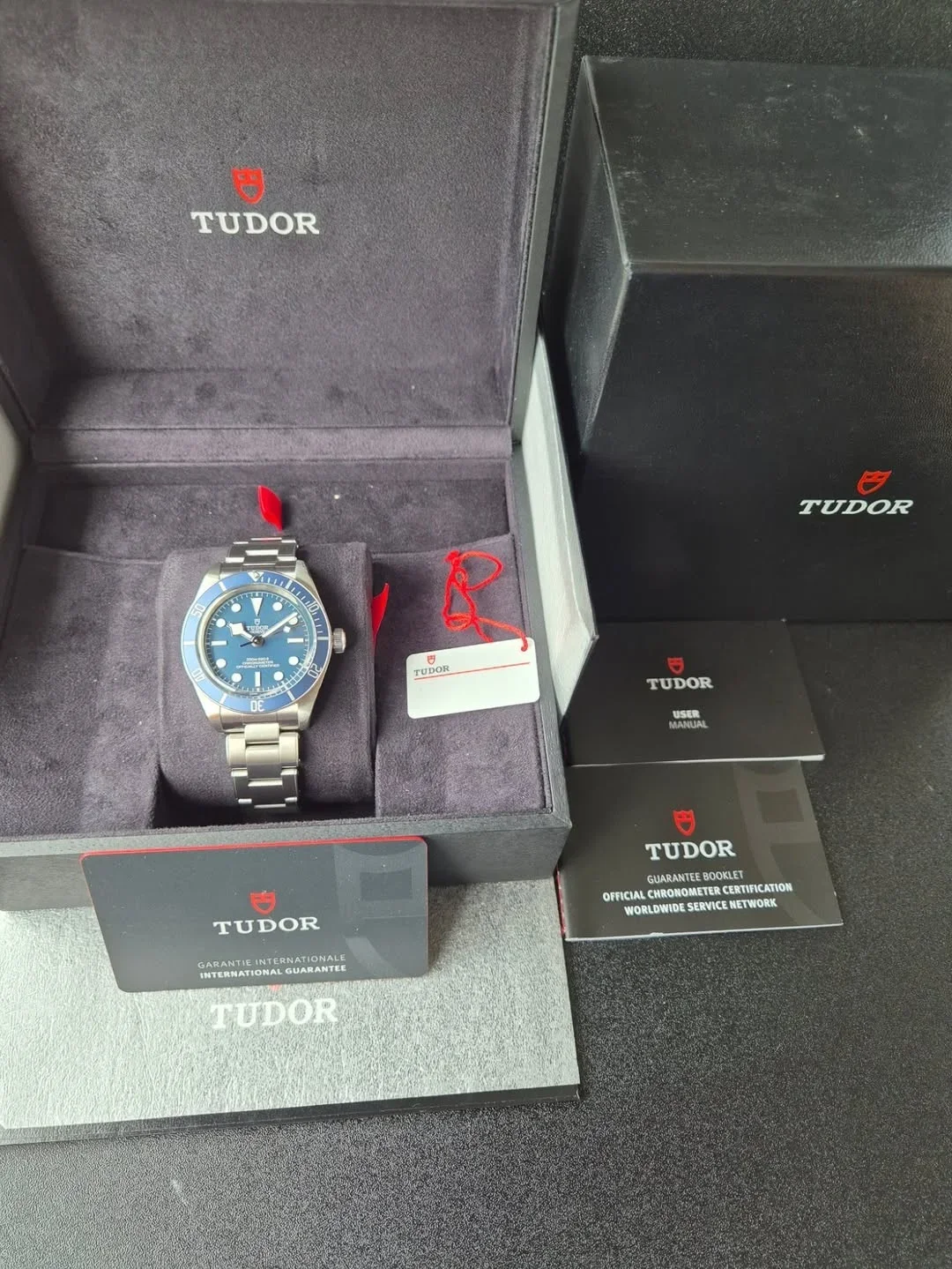 Thumb Black Bay Fifty-Eight Stainless Steel / Navy Blue / Bracelet
