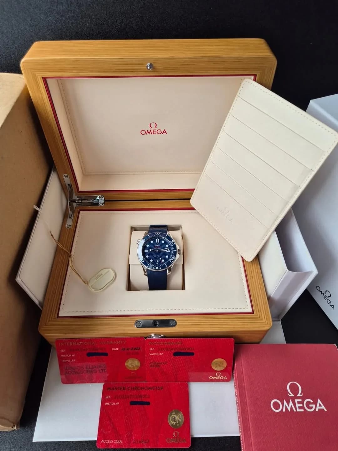 Thumb Seamaster Diver 300M Master Co-Axial 42 Stainless Steel / Blue  / Rubber