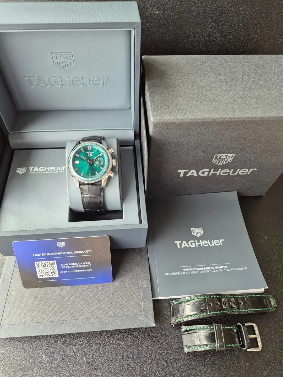 Thumb Carrera Chronograph Stainless Steel / Green