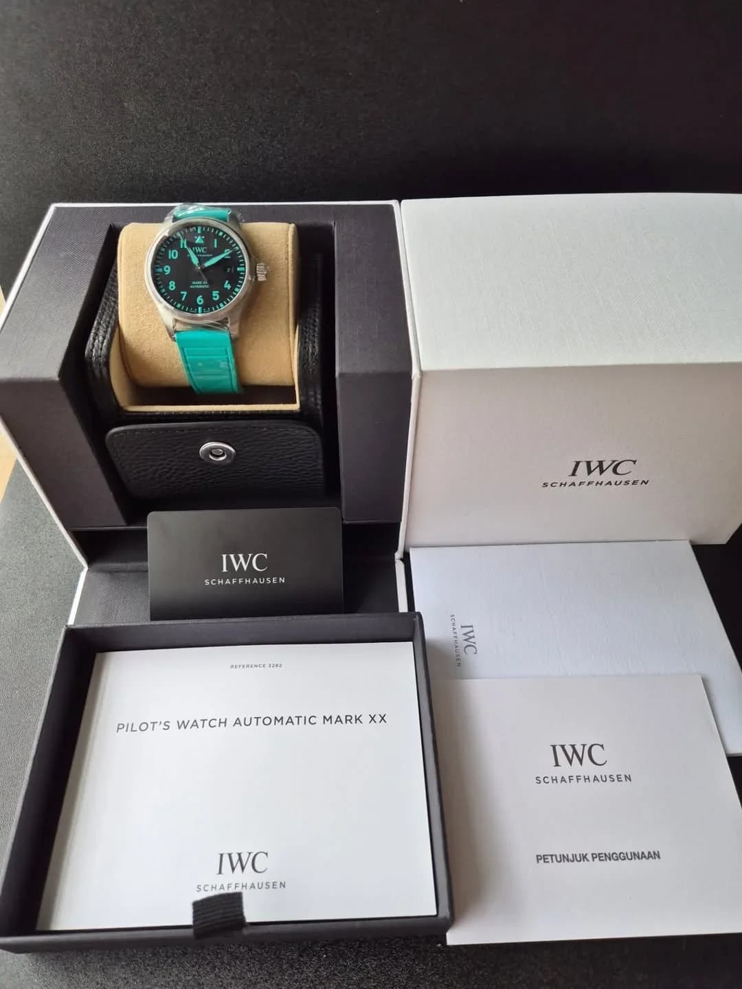 Thumb Pilot's Watch Mark XX Mercedes-AMG PETRONAS Formula One™ Team