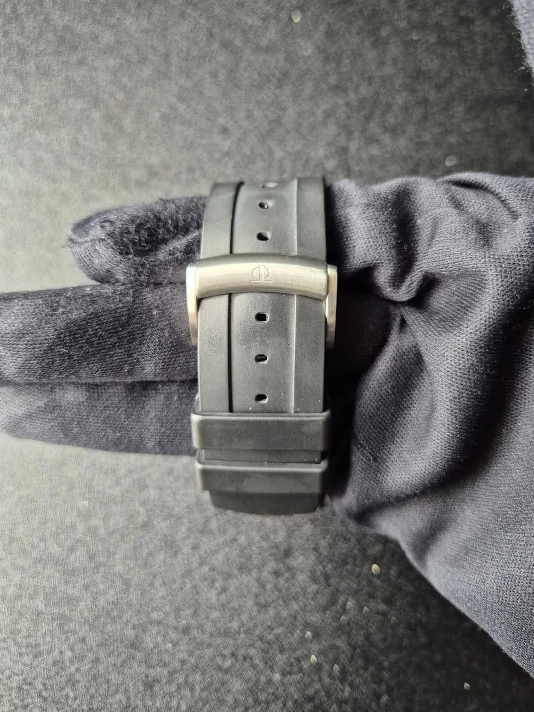 Thumb Riviera XXL Magnum Automatic Stainless Steel / Black / Rubber