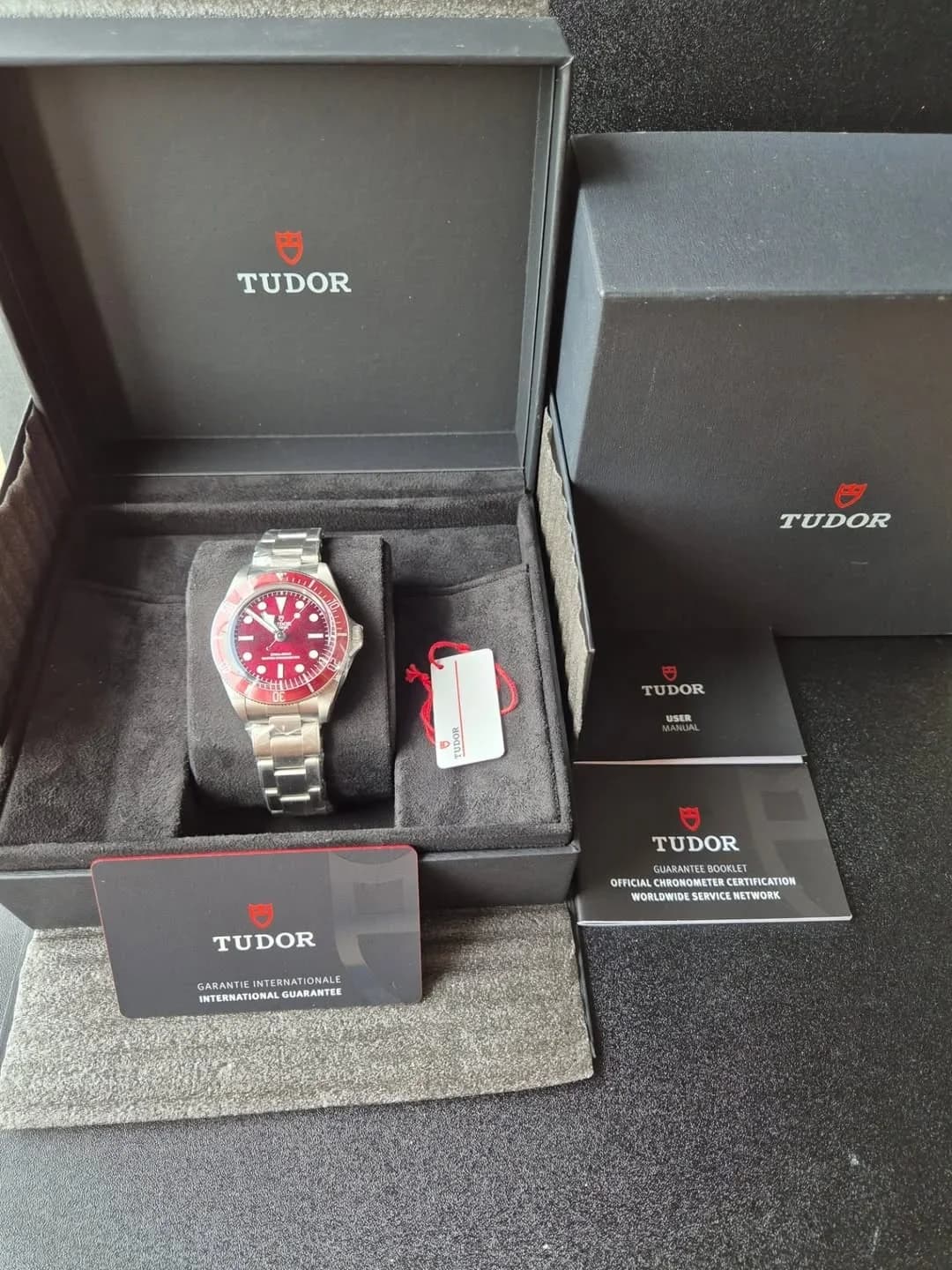 Thumb Black Bay Fifty-Eight Stainless Steel Burgundy 