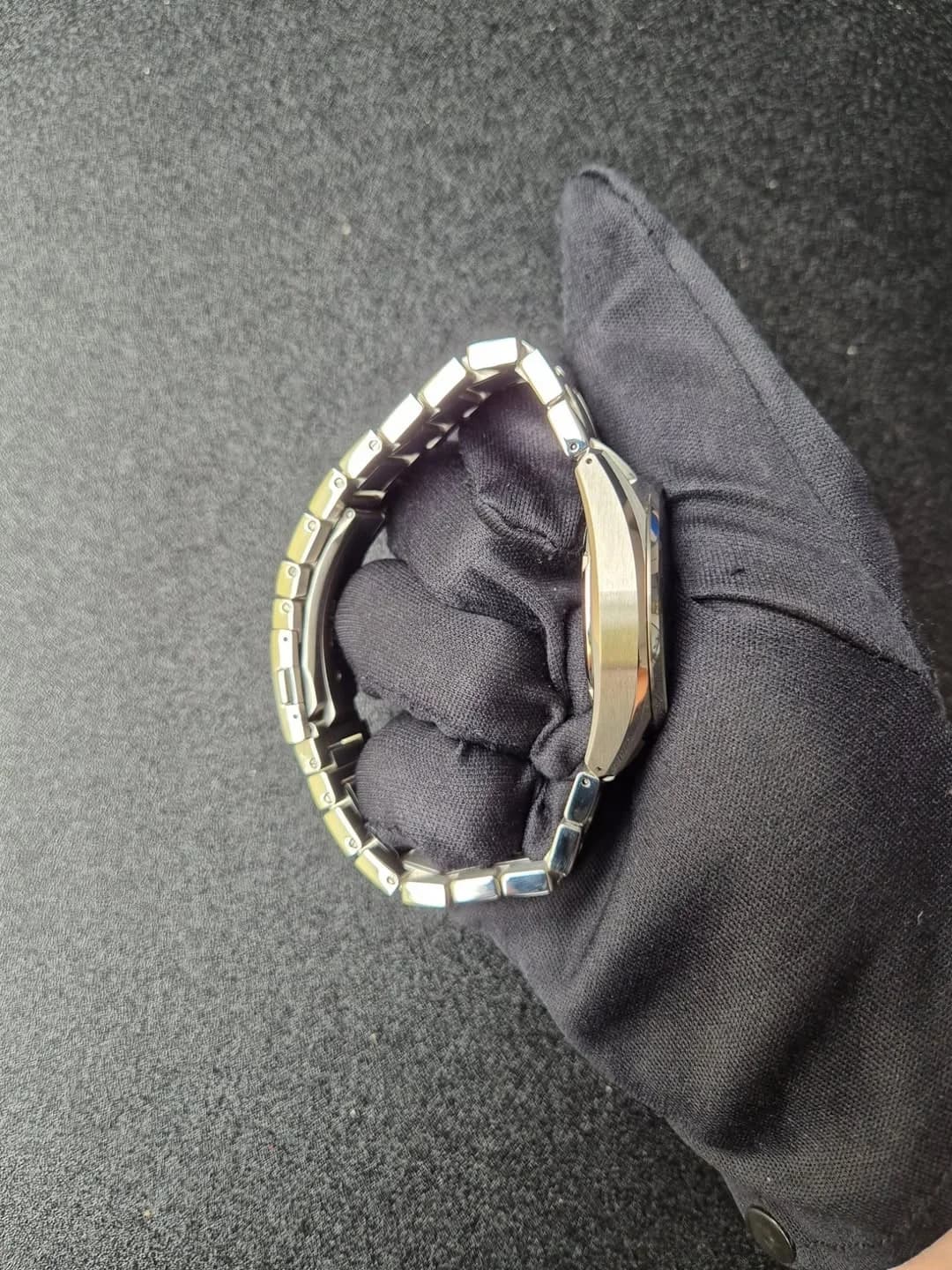 Thumb Spring Drive Evolution 9 Stainless Steel / Lake Suwa / Bracelet