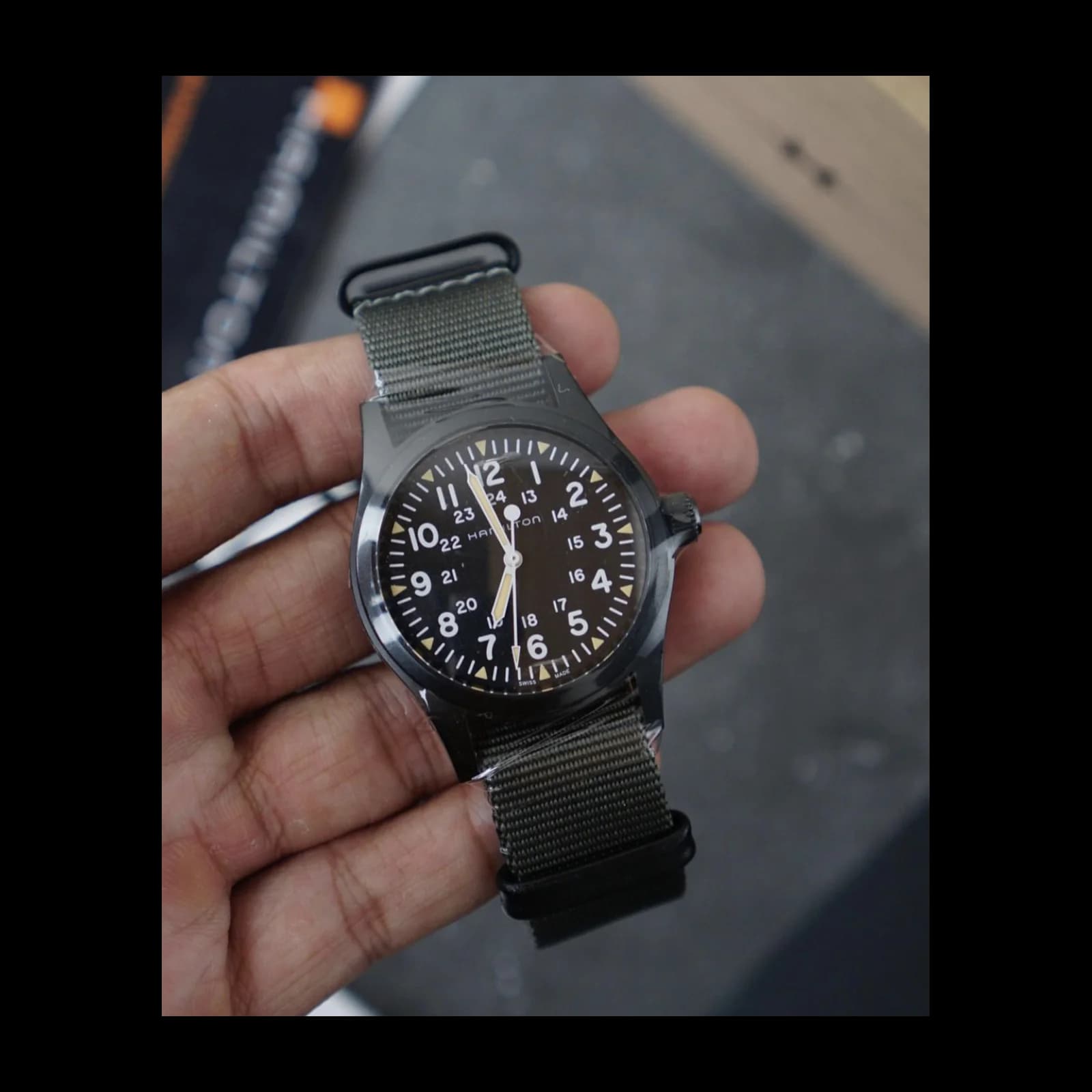 Thumb Khaki Field Mechanical 38 PVD / Black