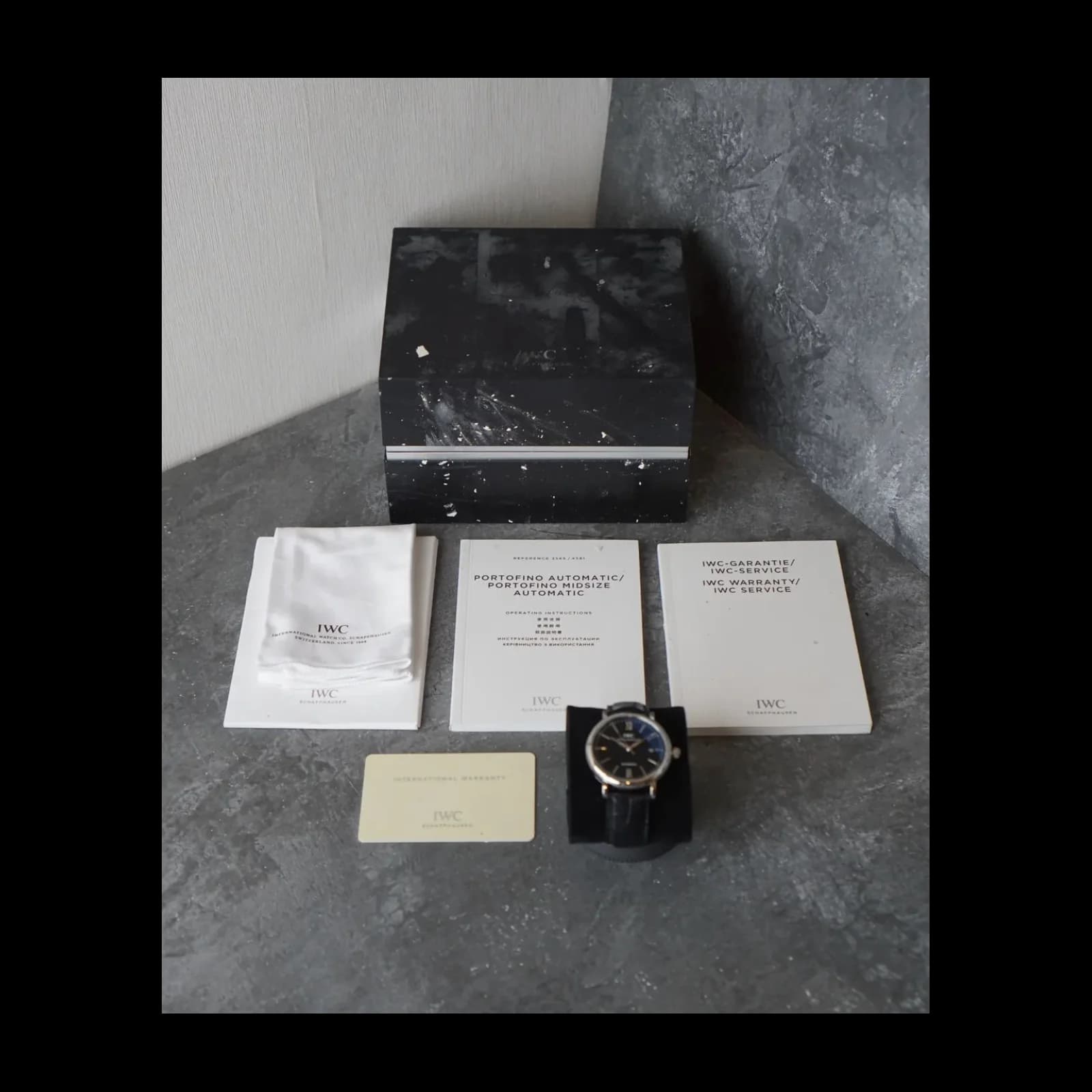 Thumb Portofino Automatic Stainless Steel / Black