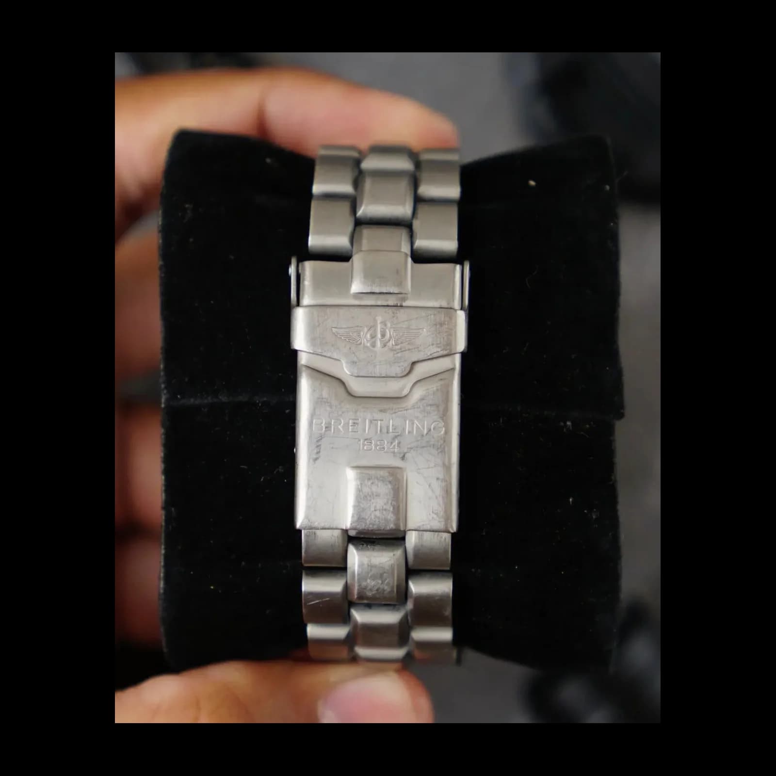 Thumb Avenger 44 Titanium Grey