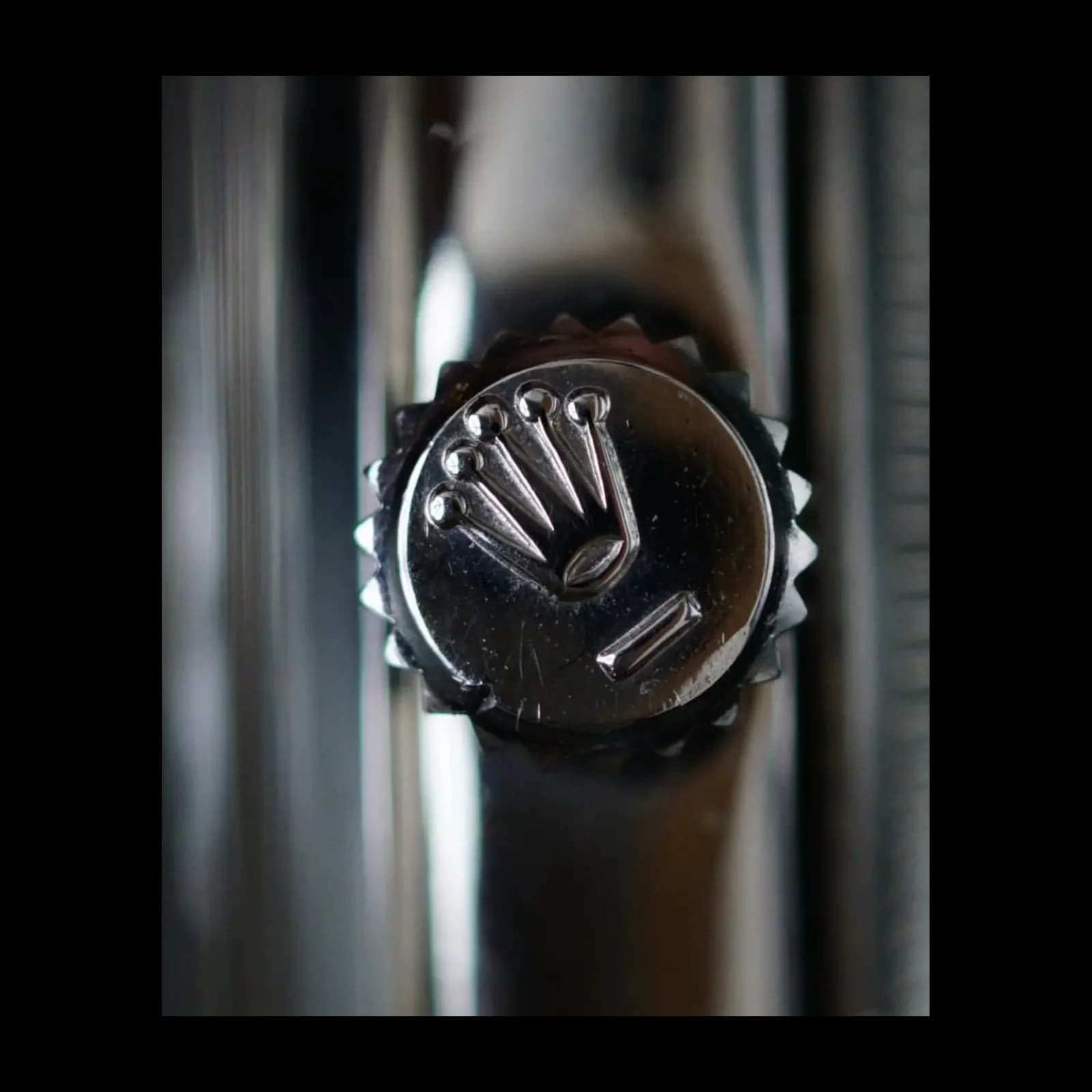 Thumb Oyster Perpetual Date 34 / 1500 / Silver / Stainless Steel