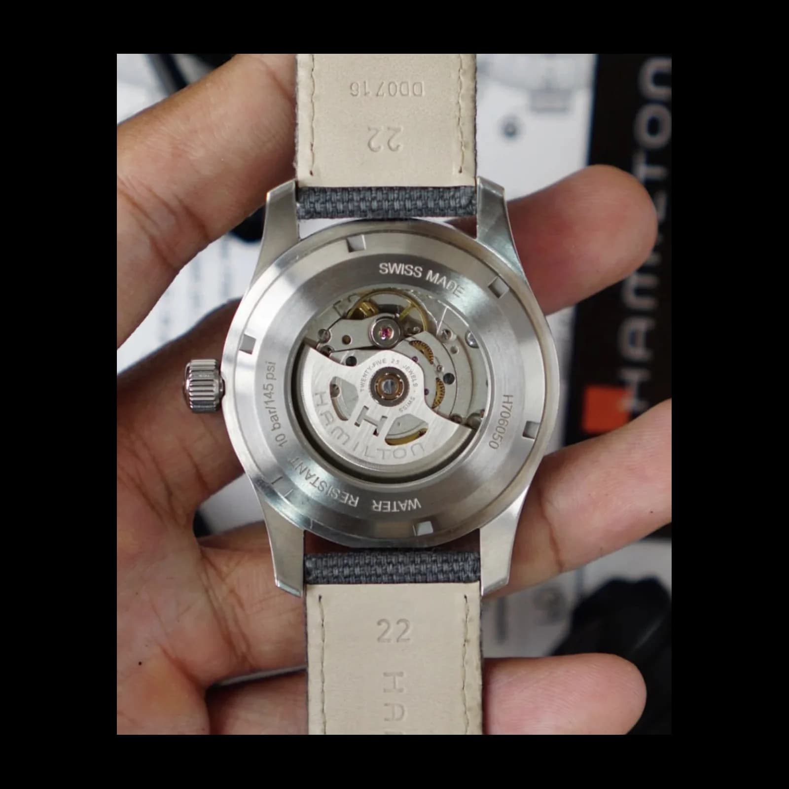 Thumb Khaki Field Auto 42 Stainless Steel / Green