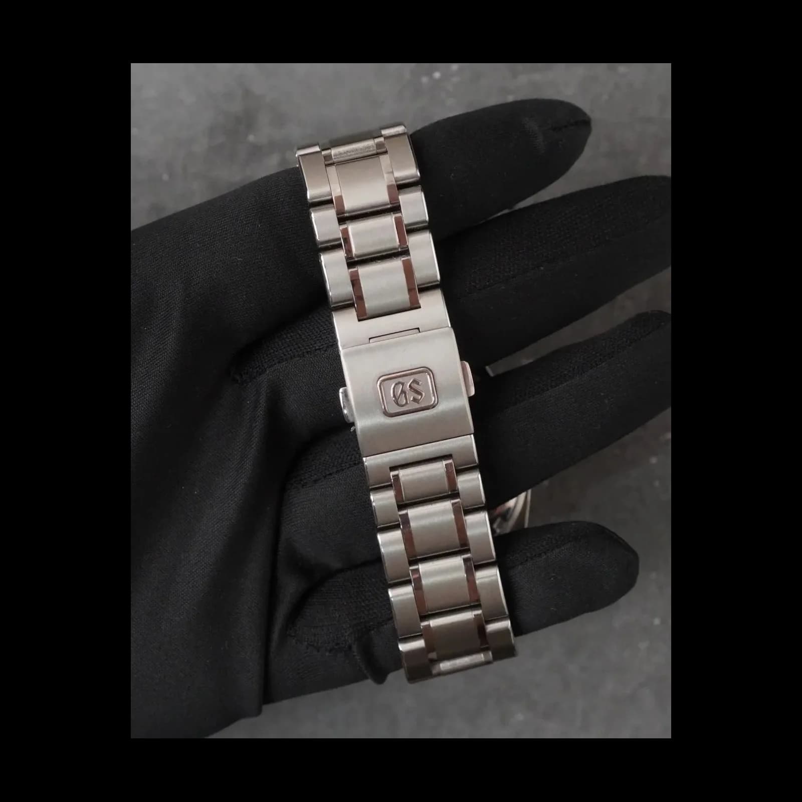 Thumb Spring Drive Stainless Steel / Snowflake / Bracelet