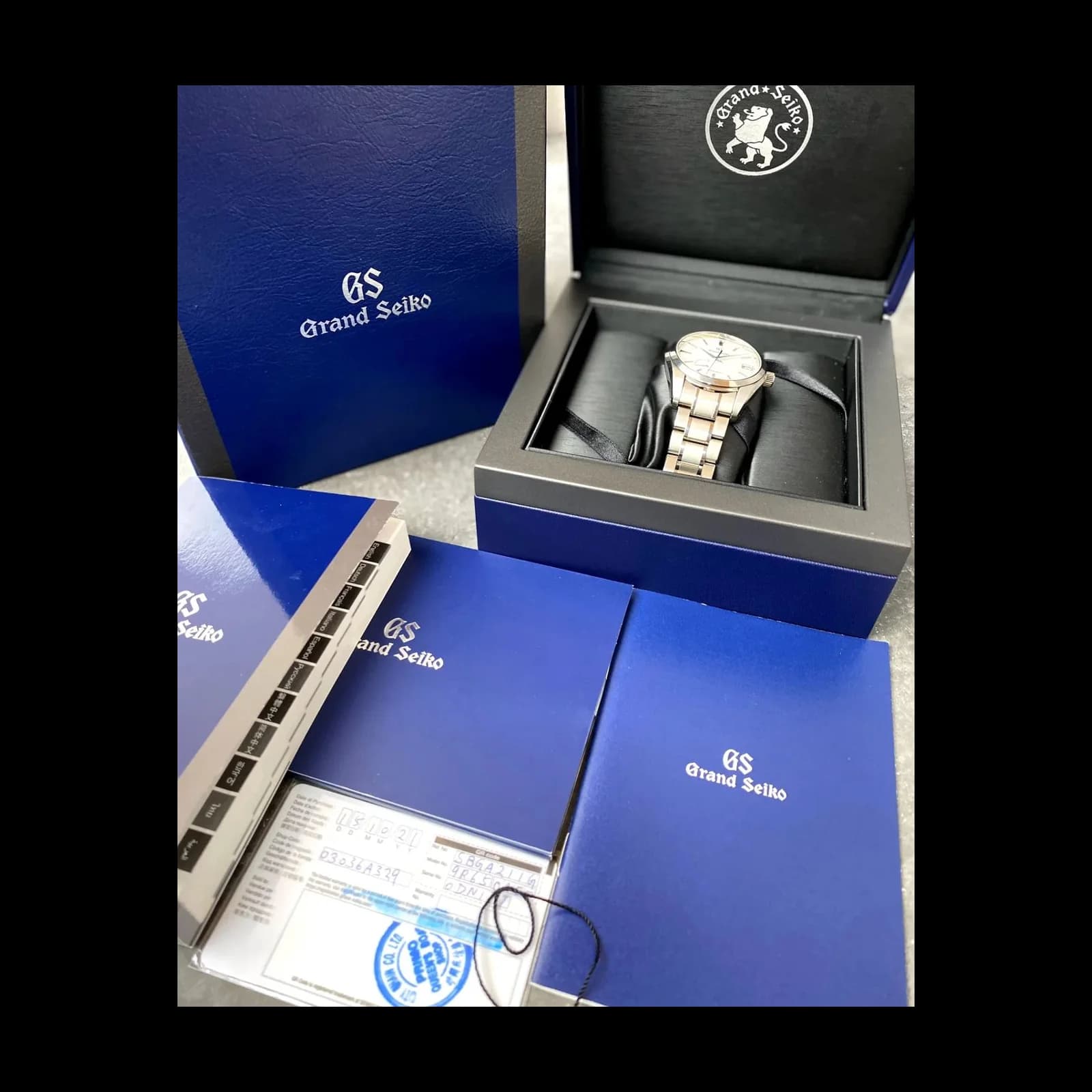 Thumb Spring Drive Stainless Steel / Snowflake / Bracelet
