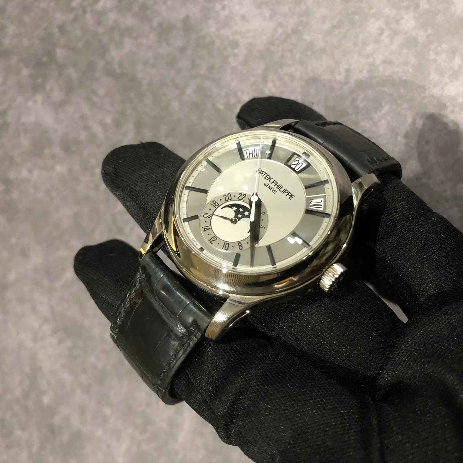 Thumb Annual Calendar 5205 White Gold / Grey