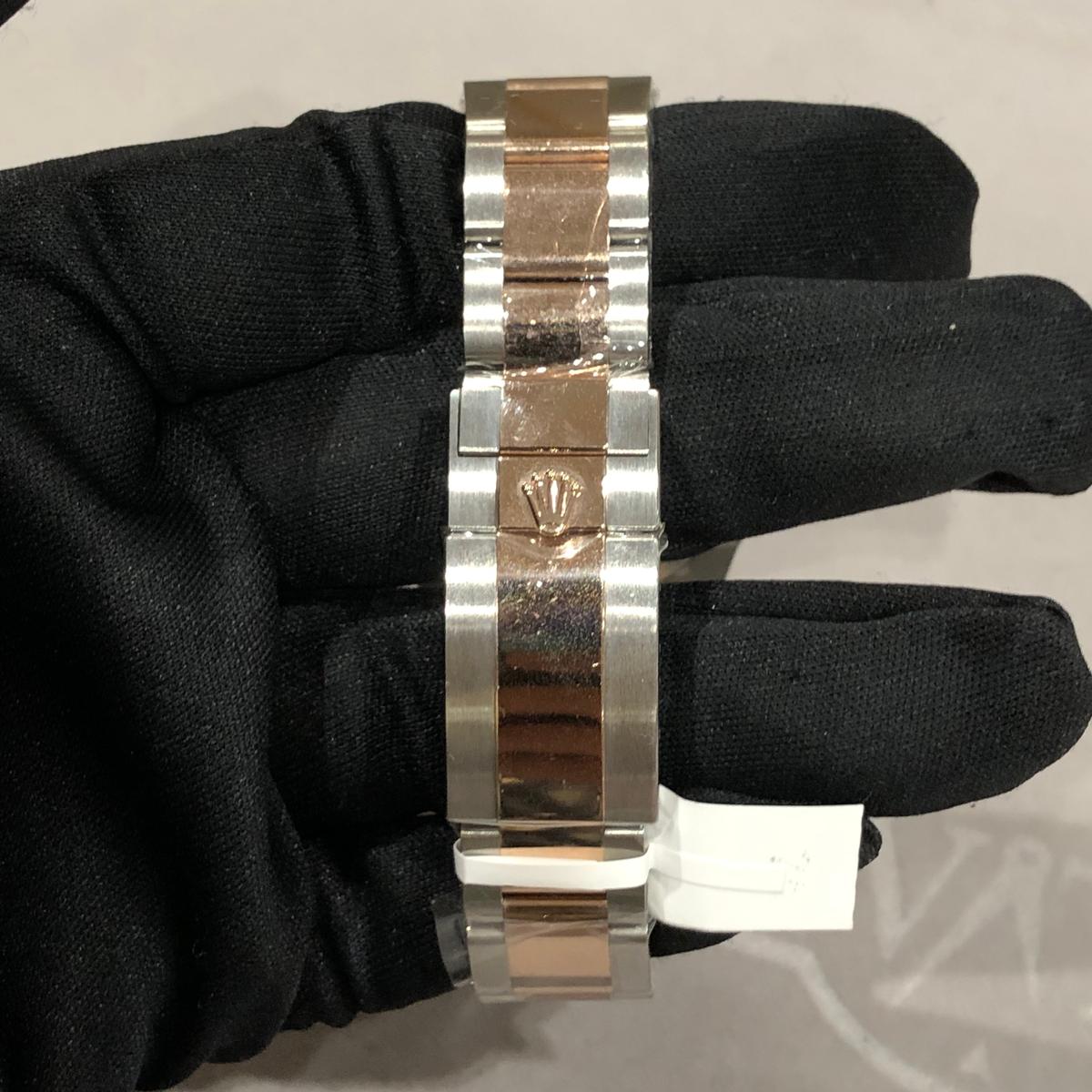 Thumb GMT-Master II Stainless Steel / Everose / CHNR / Oyster