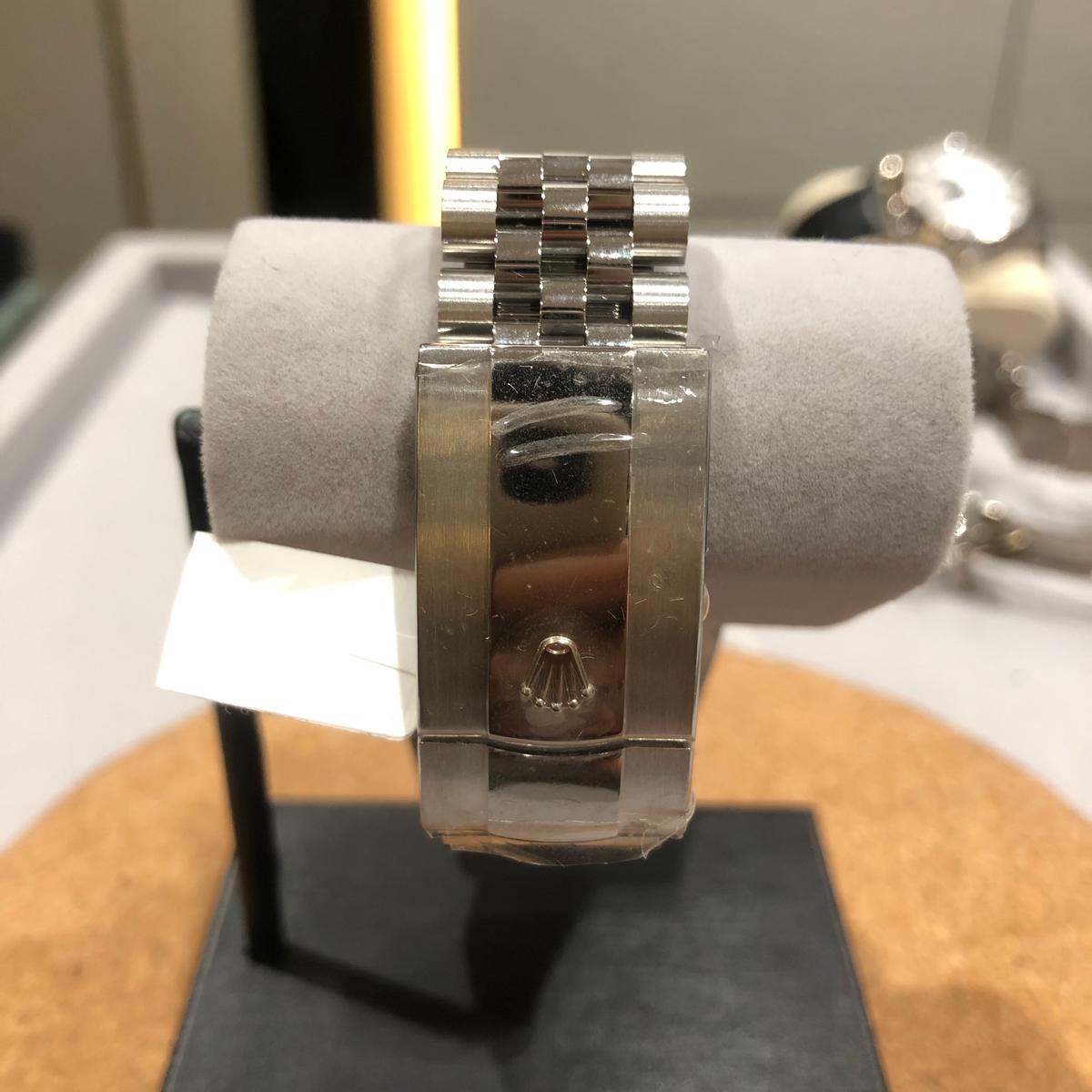 Thumb Sky-Dweller Stainless Steel / White Gold / Blue / Jubilee