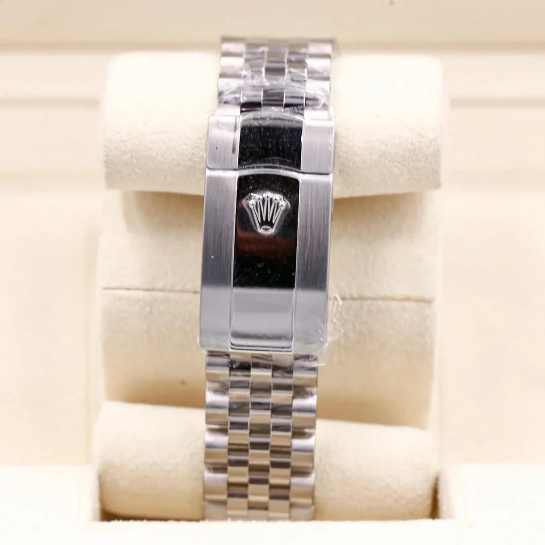 Thumb Datejust 36 Stainless Steel / Fluted / Black / Jubilee