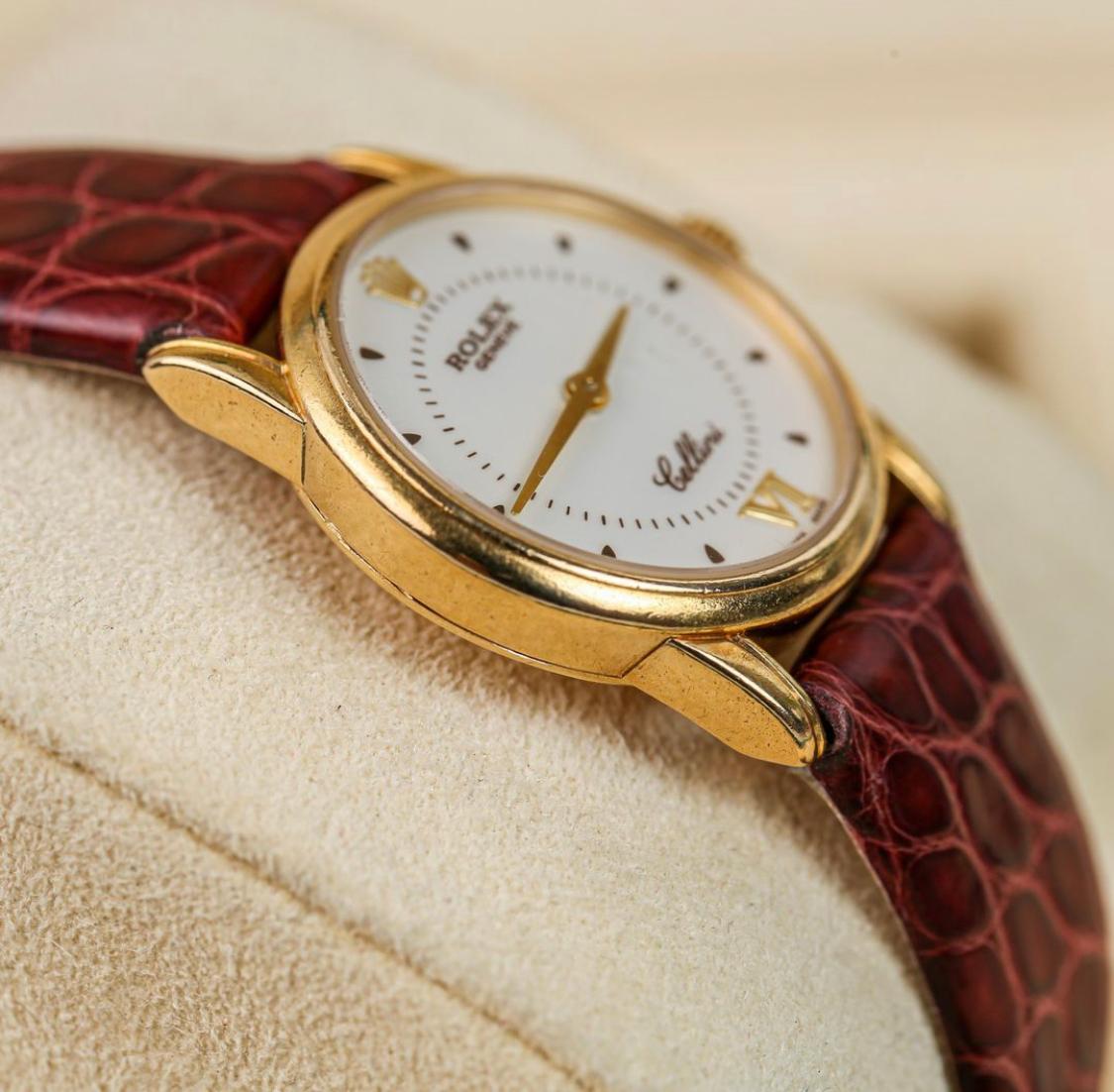 Thumb Cellini 26 / 18K Yellow Gold / White