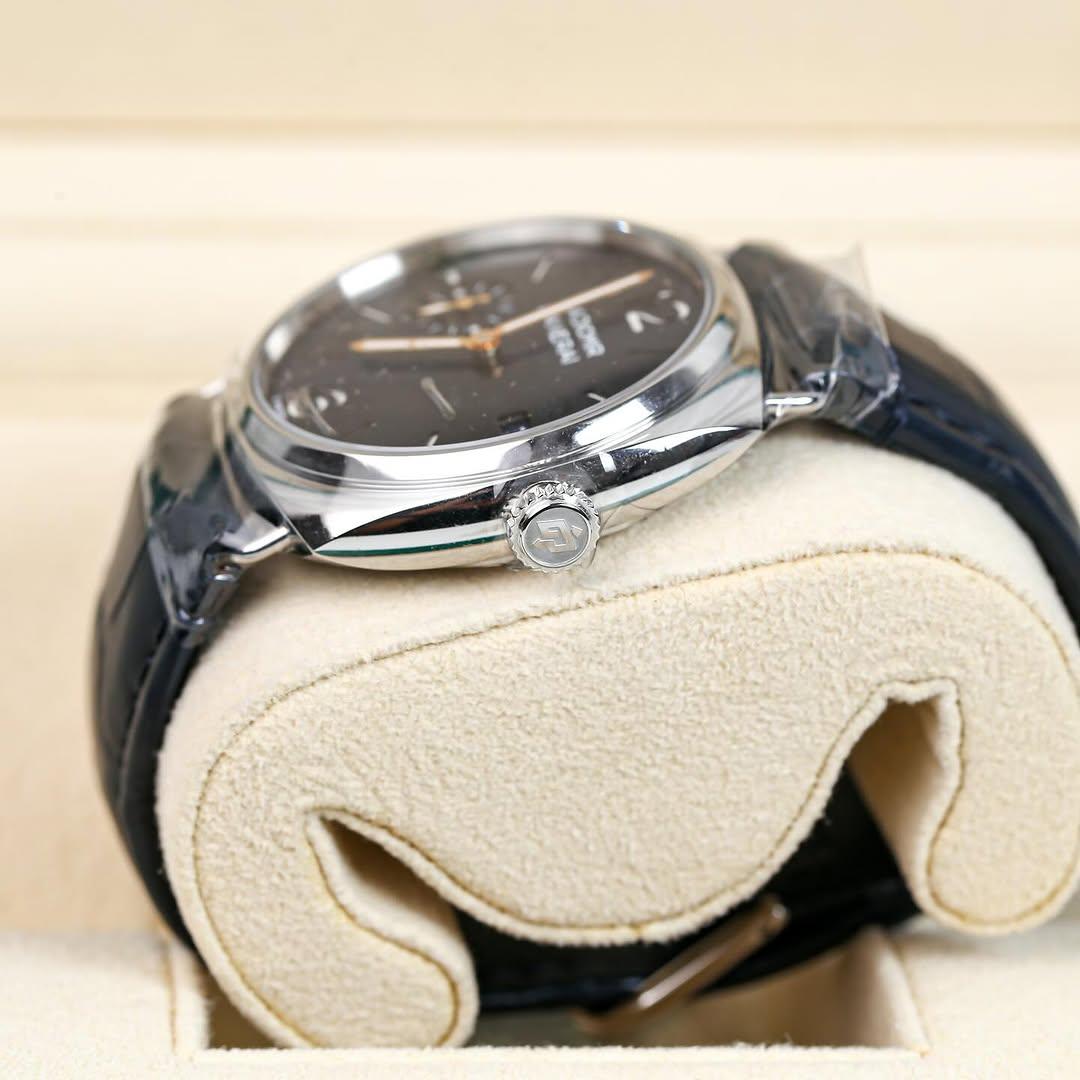 Thumb Radiomir Quaranta Stainless Steel / Blue