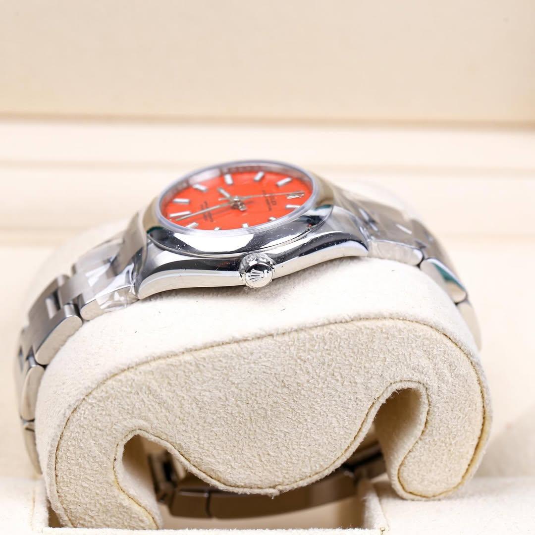 Thumb Oyster Perpetual 31 Stainless Steel / Red