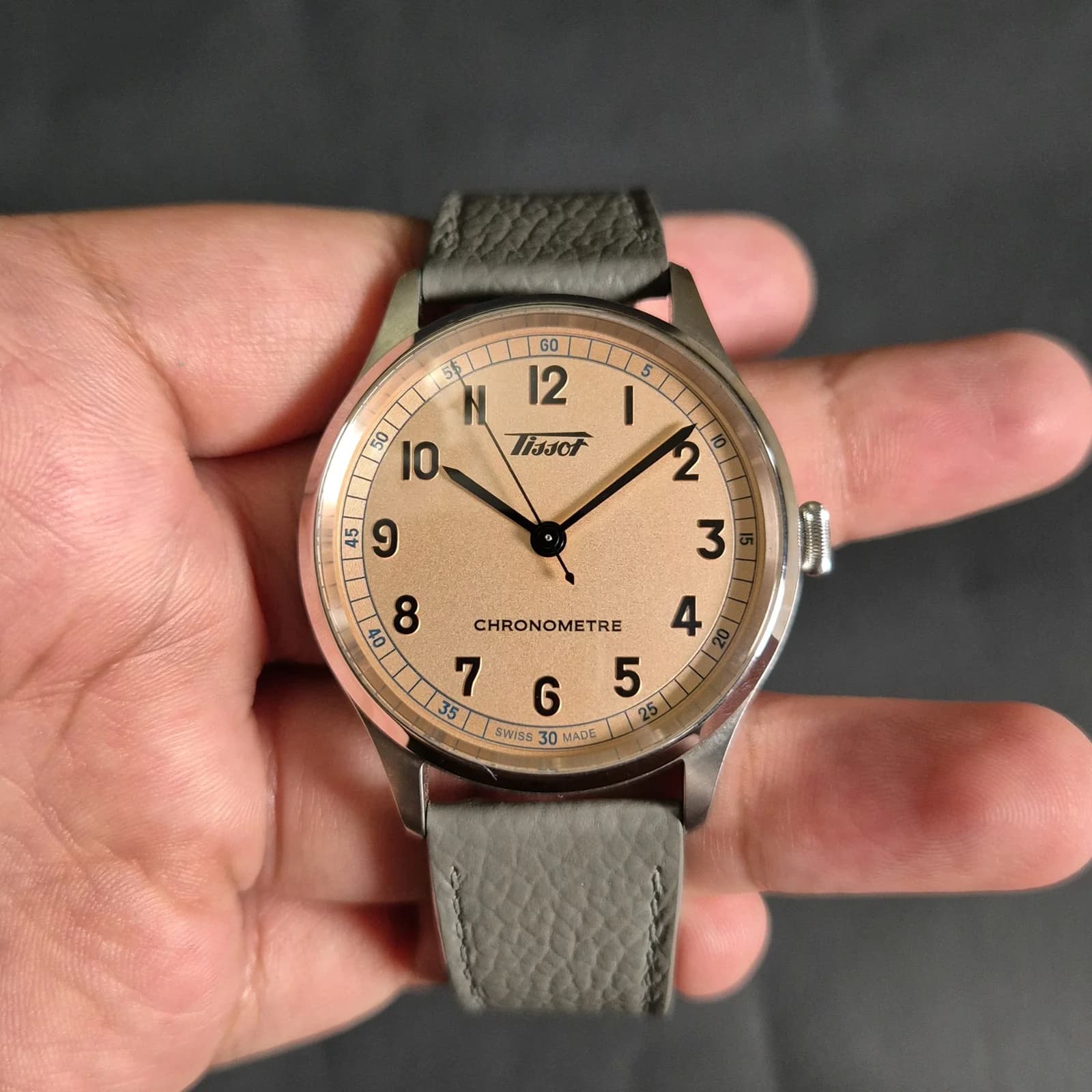 Thumb Heritage 1938 Stainless Steel / Beige