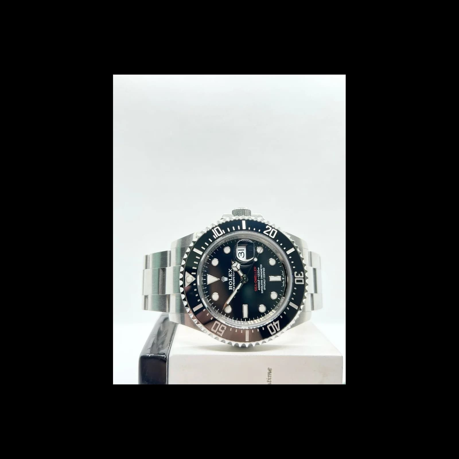 Thumb Sea-Dweller Stainless Steel / Black