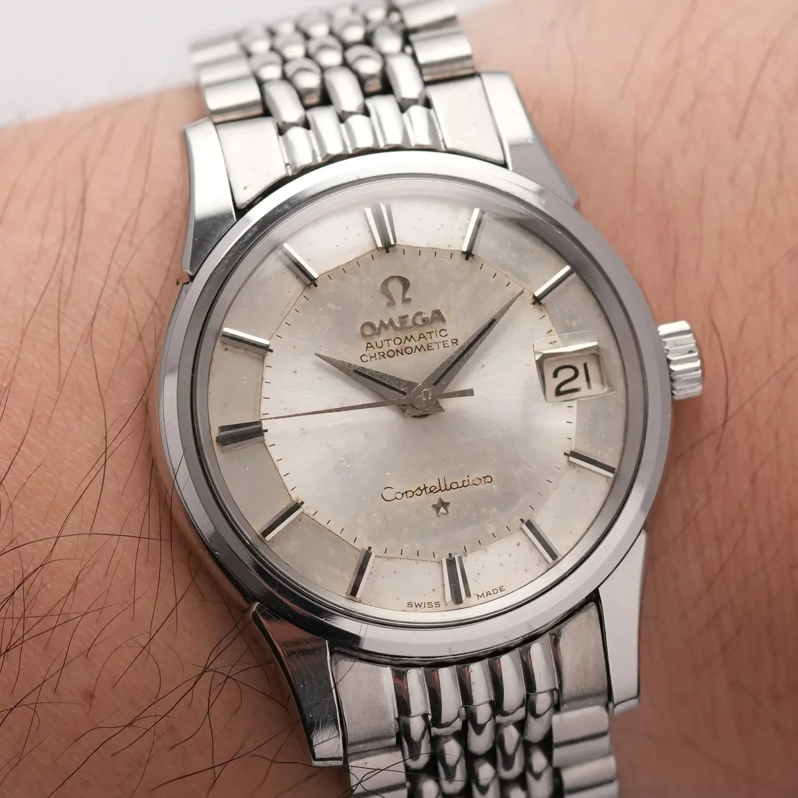Thumb Omega Constellation Railtrack
