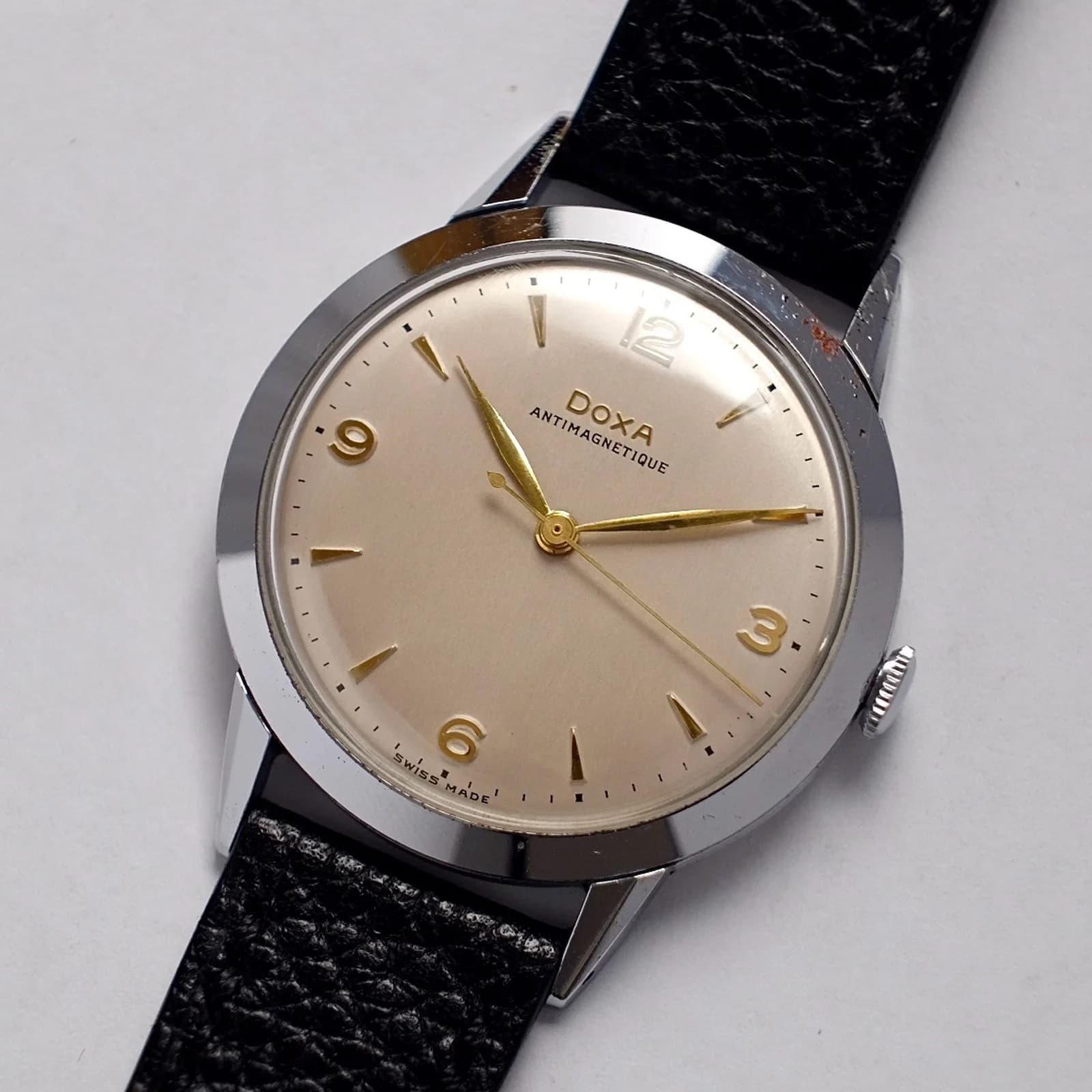 Thumb DOXA Calatrava Explorer Antimagnetique manual
